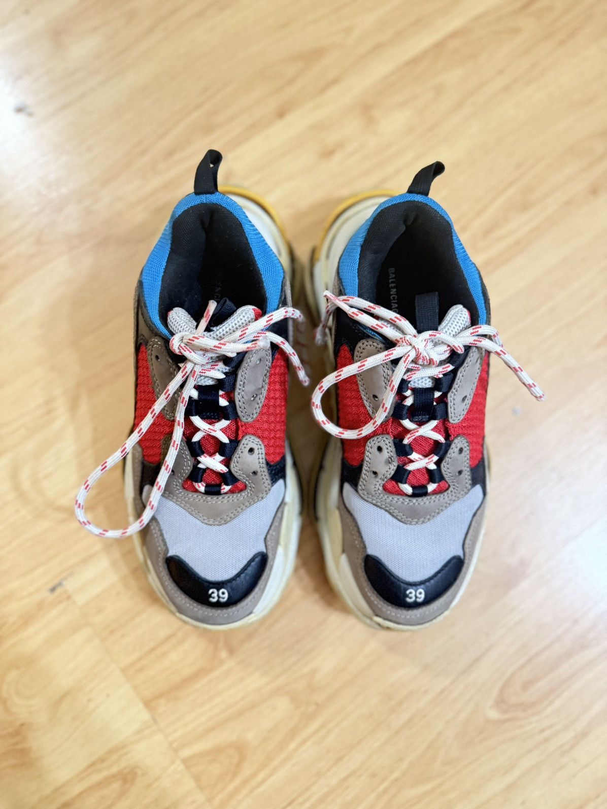 Balenciaga 2018 Balenciaga triple s grey red blue Size US 6.5 / EU 39-40 - 4 Thumbnail