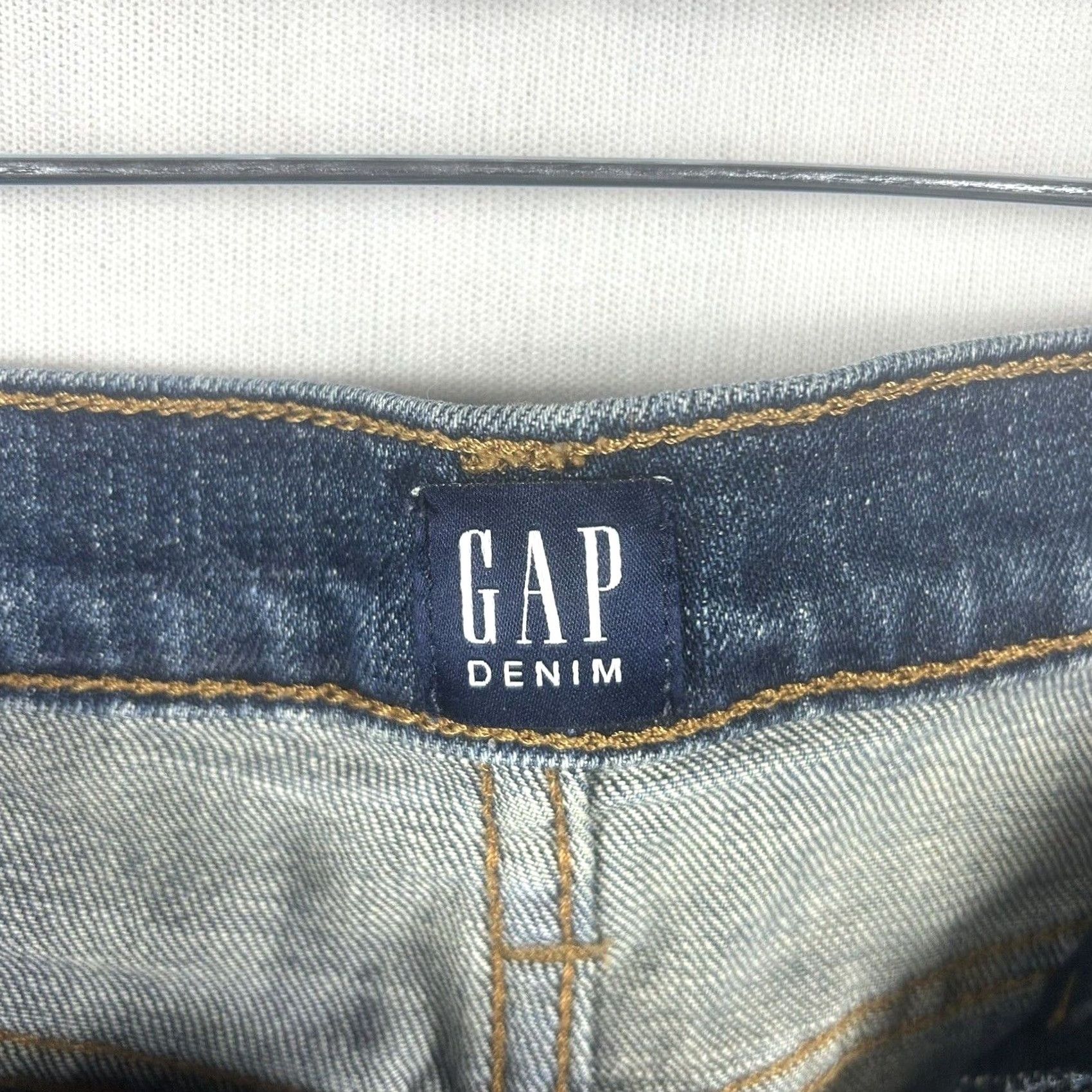 Gap Gap Jeans 5" ShortS 28 Tall Blue Cutoff Boyfriend Medium Wash Mid Rise Denim Women Adult RegularRise Denim Shorts Size 28" / US 6 / IT 42 - 5 Thumbnail