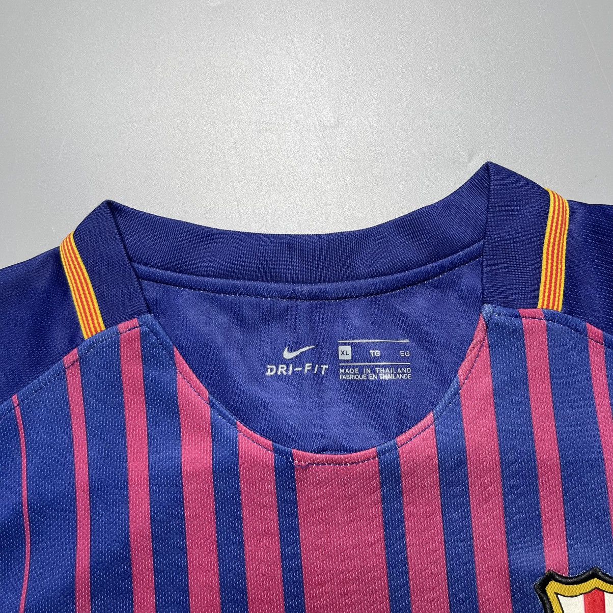 Nike BARCELONA NIKE 2017/2018 FOOTBALL HOME JERSEY #10 MESSI Size US XL / EU 56 / 4 - 4 Thumbnail