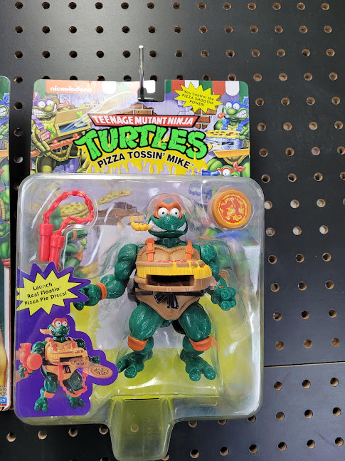 Nickelodeon Teenage Mutant Ninja Turtles Pizza Tossin' Action Figures! Size ONE SIZE - 3 Thumbnail