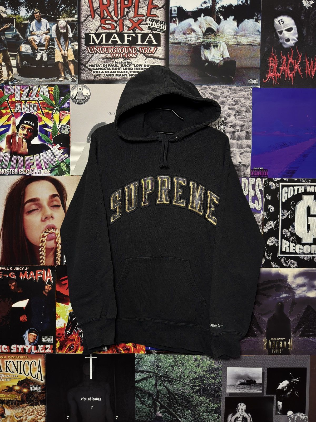 Supreme Supreme Arc Gold Logo World Famous Hoodie Size US L / EU 52-54 / 3 - 1 Thumbnail