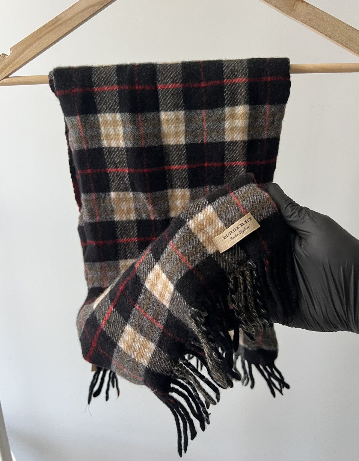 Burberry Vintage Burberry Black Nova Check Cashmere Scarf Size ONE SIZE - 9 Thumbnail