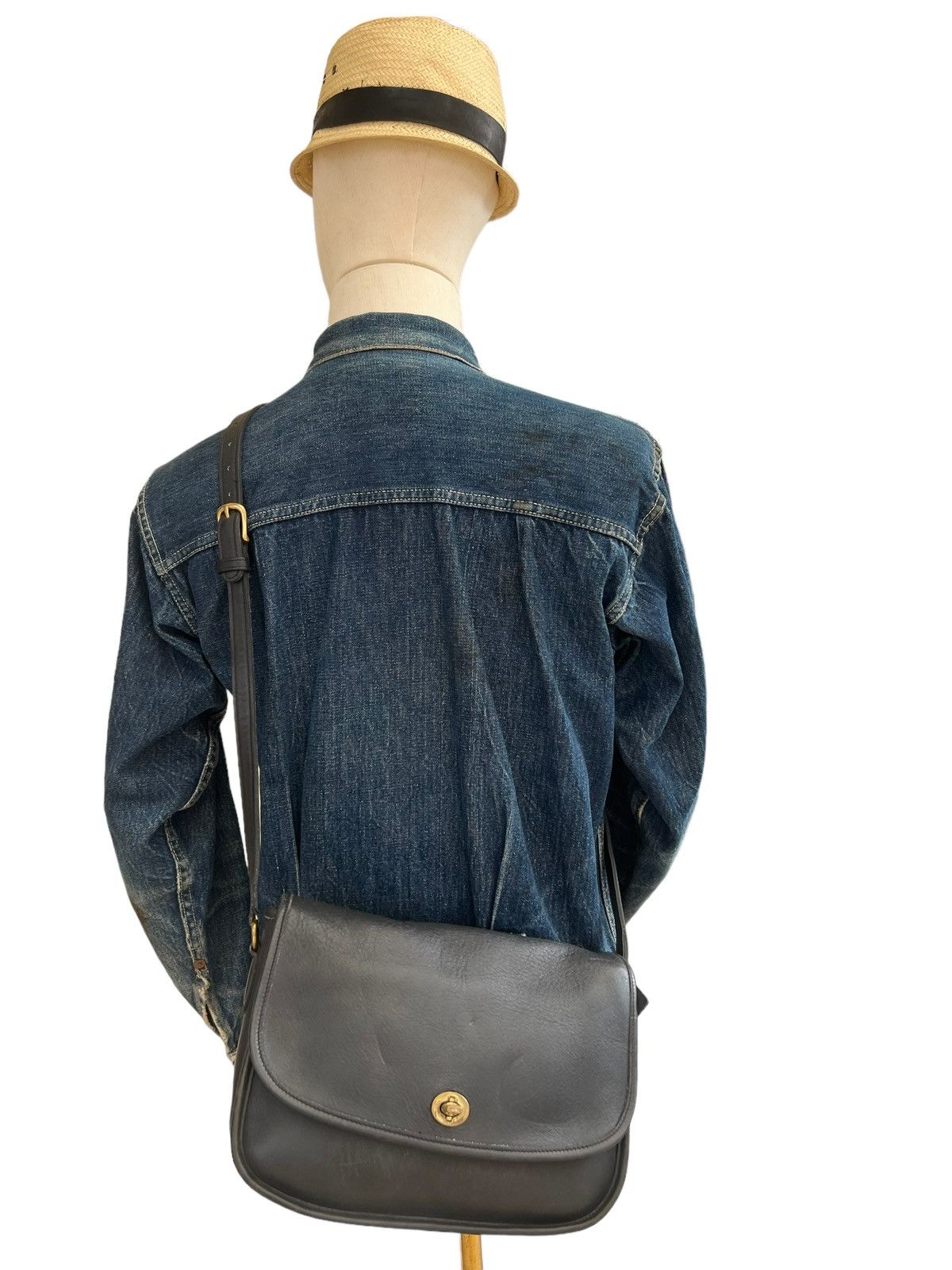 Coach Vintage Coach Usa Made Patina Cowhide Leather Shoulder Bag Size ONE SIZE - 6 Thumbnail