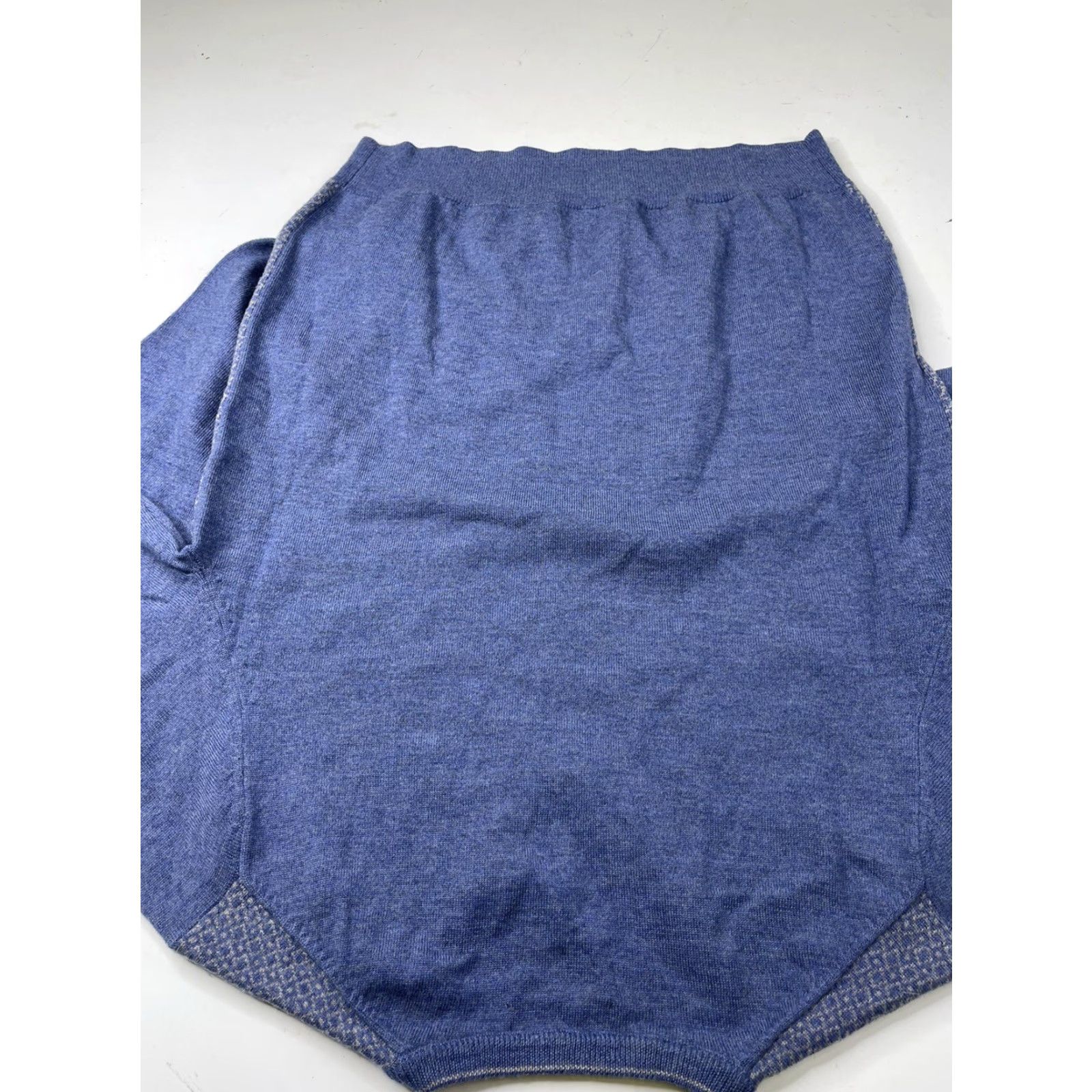 Saks Fifth Avenue Saks Fifth Avenue Sweater Mens V-Neck Wool Knit Pullover Blue M Size US M / EU 48-50 / 2 - 3 Thumbnail