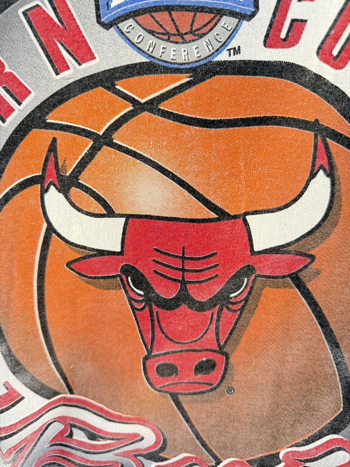 Salem Sportswear Vintage 90s Eastern Conference Chicago Bulls Nba Salem Tee Size US L / EU 52-54 / 3 - 11 Thumbnail