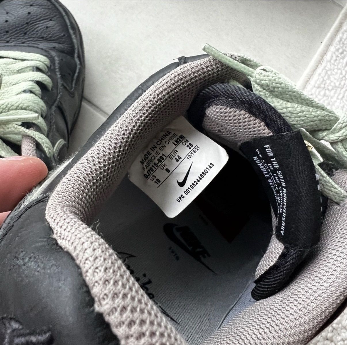Nike Nike Air Force 1 Black Size US 10 / EU 43 - 10 Thumbnail