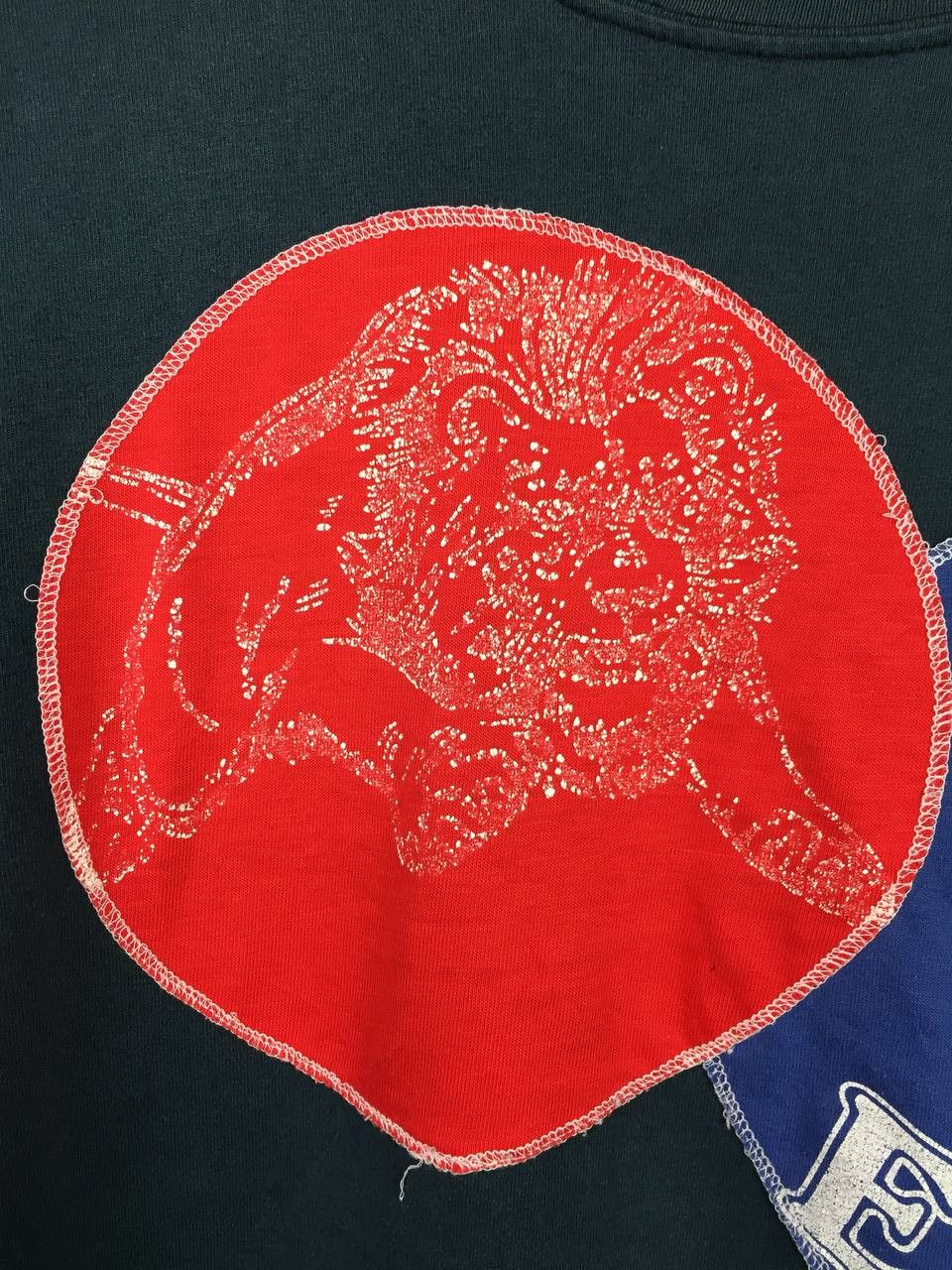 Vintage Vtg Y2K Distressed Lion & Eagle Overlap Patch Longsleeve Tee Size US L / EU 52-54 / 3 - 6 Thumbnail