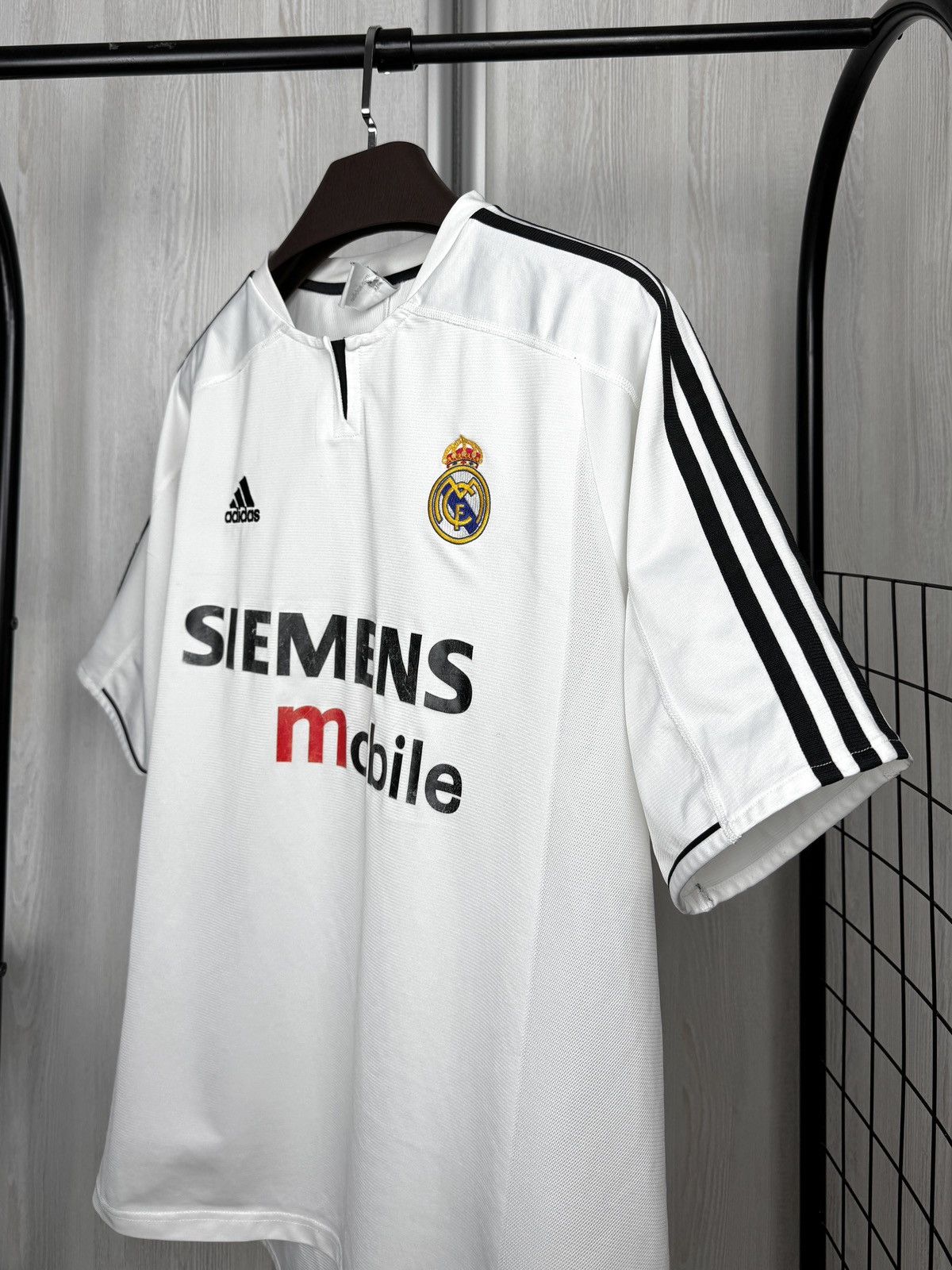 Adidas Authentic Adidas Real Madrid 2003/2004 Home Soccer Jersey XL Size US XL / EU 56 / 4 - 5 Thumbnail