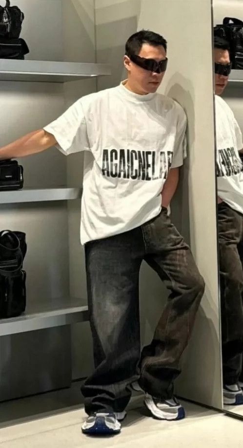 Balenciaga Balenciaga White mirror image flip logo short sleeve Size US XL / EU 56 / 4 - 8 Thumbnail