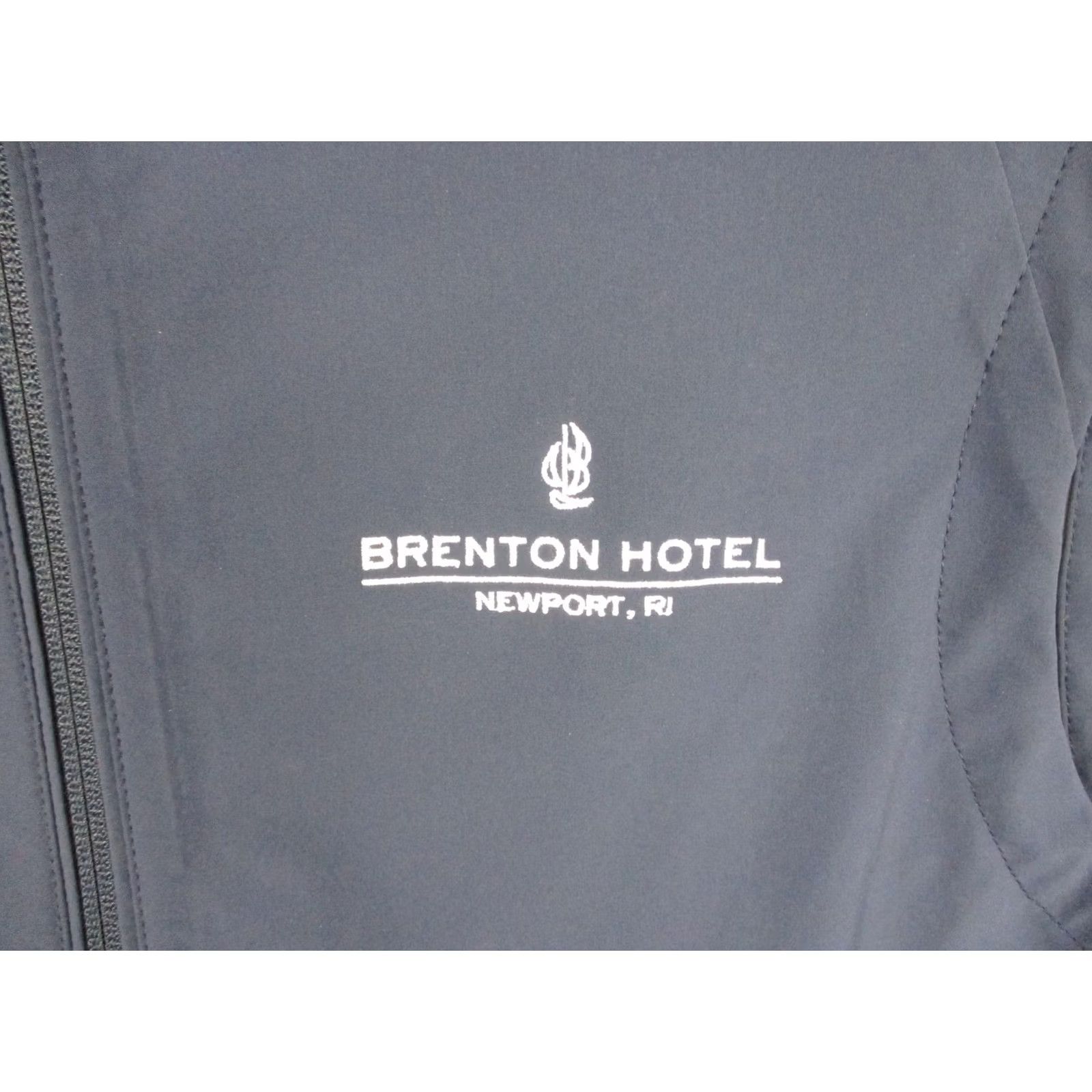 Vineyard Vines Vineyard Vines Jim Nantz by Vineyard Vines Mens Small Brenton Hotel Newport RI Blue Softshell Vest Zip Front Pockets Stand-Up Collar Golf Size US S / EU 44-46 / 1 - 2 Thumbnail