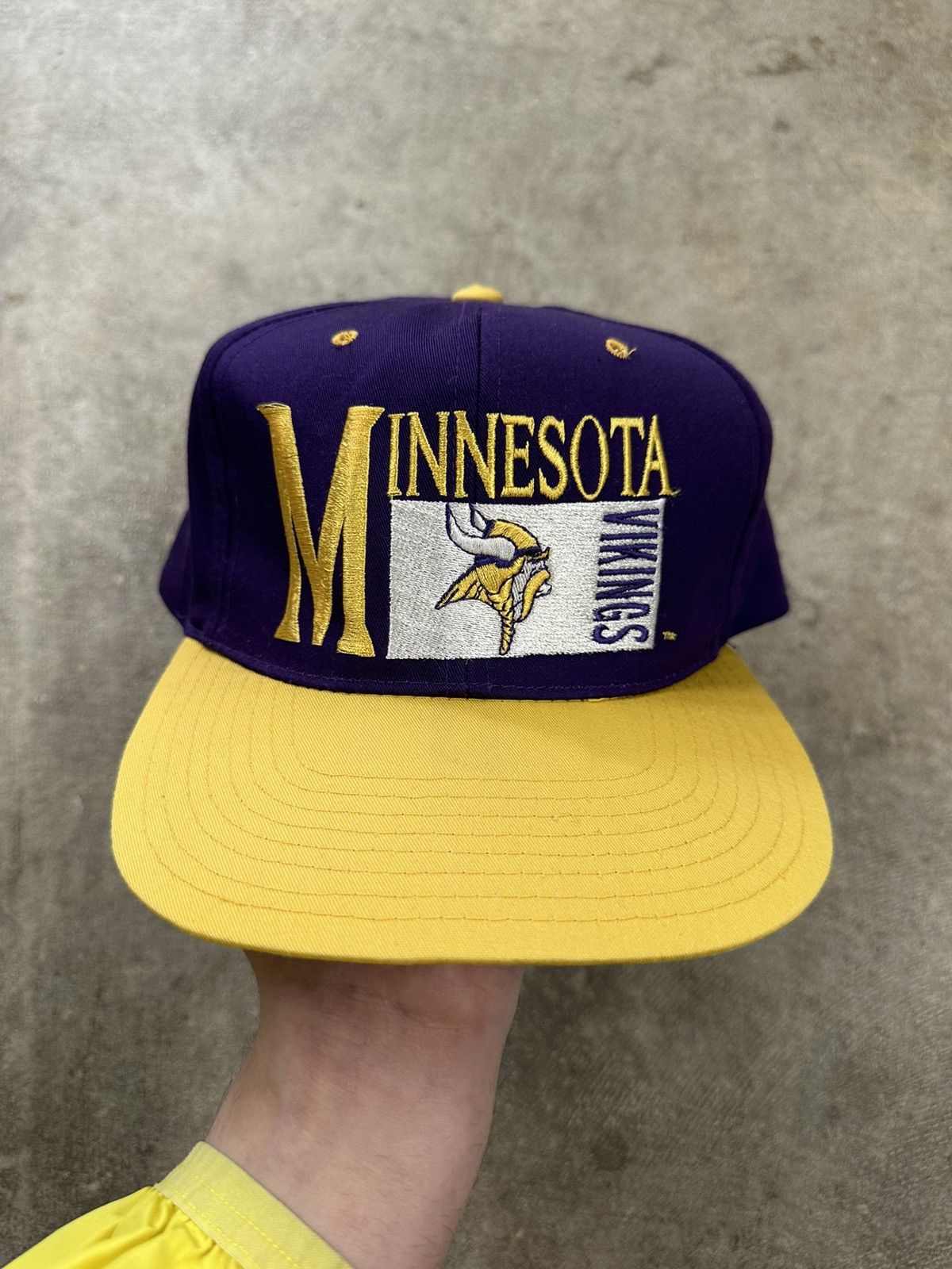 Drew Pearson Vintage 90s Drew Pearson Minnesota Vikings NFL Snapback Size ONE SIZE - 1 Thumbnail
