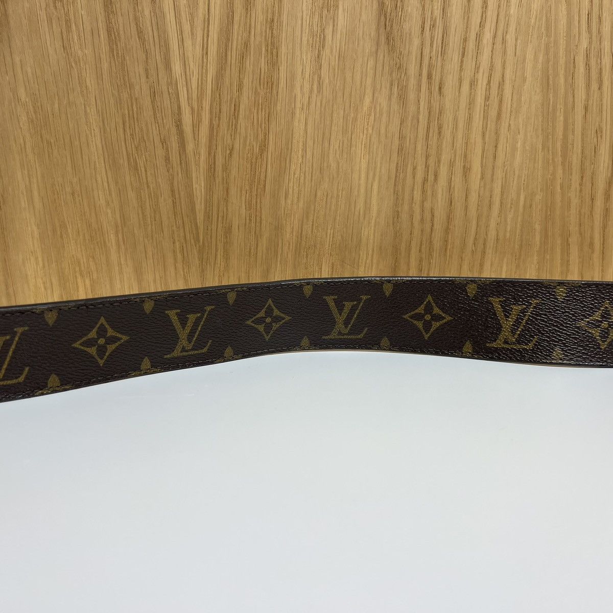 Louis Vuitton 🔹Louis Vuitton Logo Buckle Leather Belt Size 36 - 6 Thumbnail