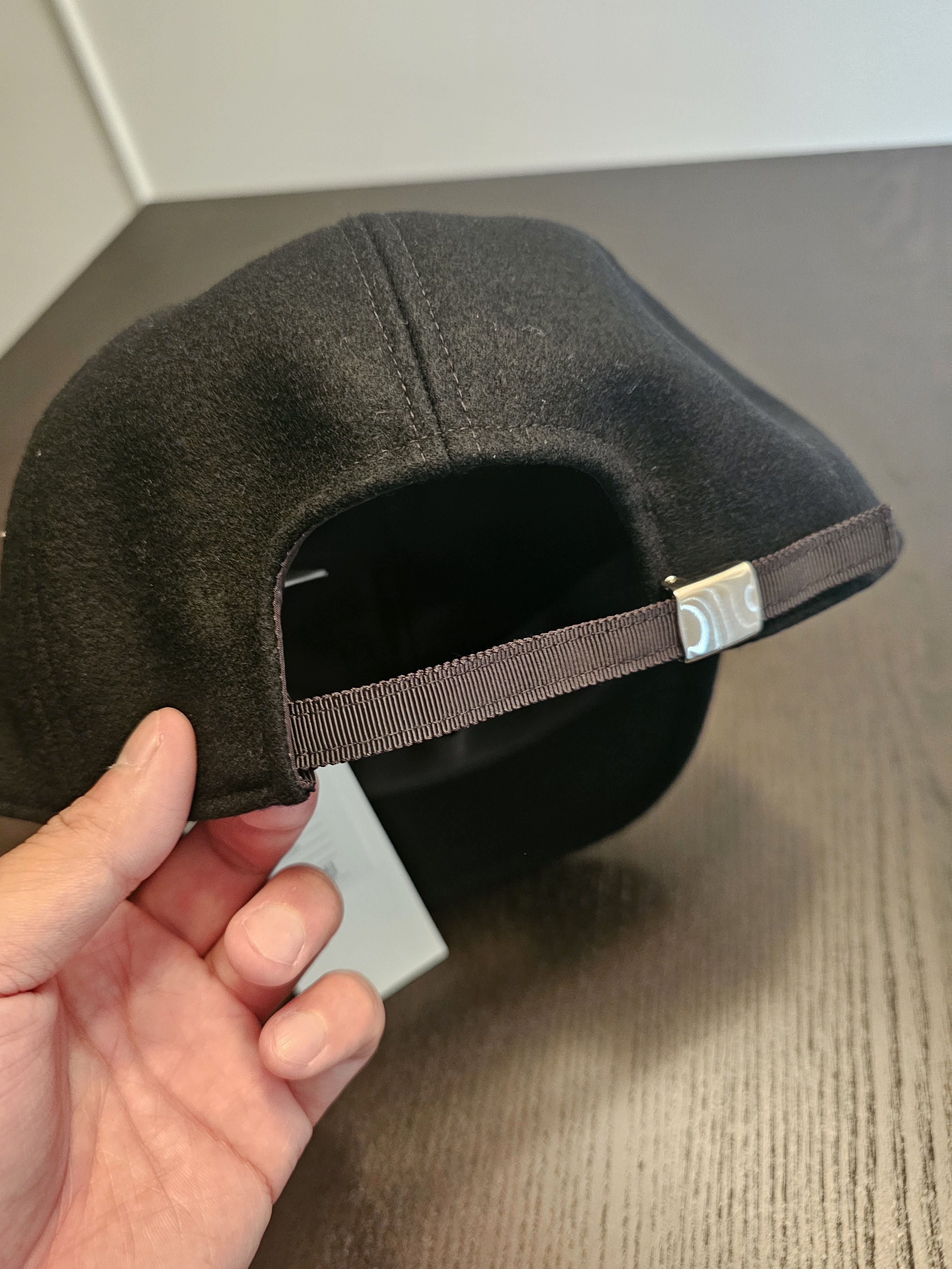 Kaws × Sacai Sacai x Kaws Strapback Hat Size ONE SIZE - 4 Thumbnail