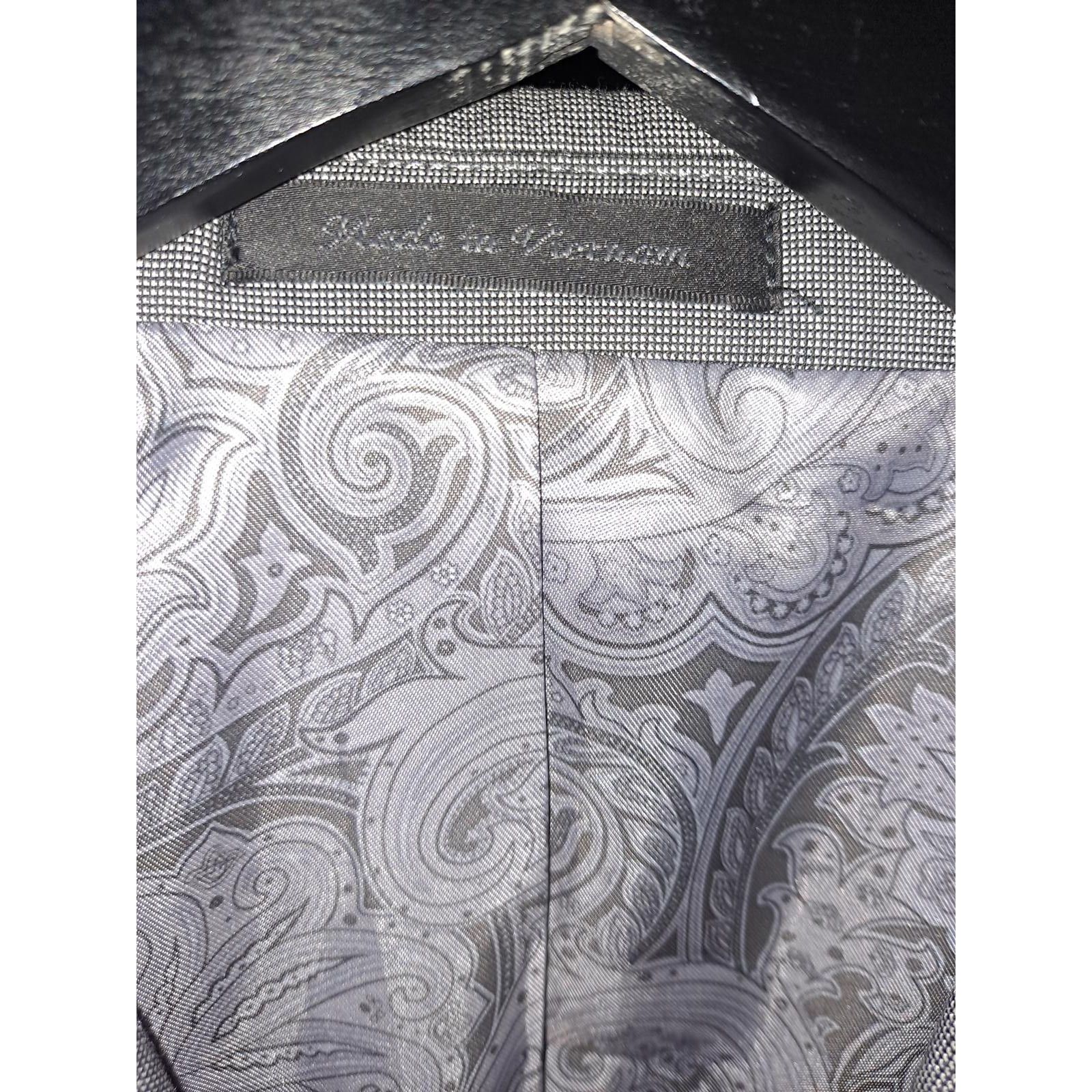 Chaps Chaps Gray 2 Button Blazer with Paisley Inside Size 44S Size 44R - 2 Thumbnail