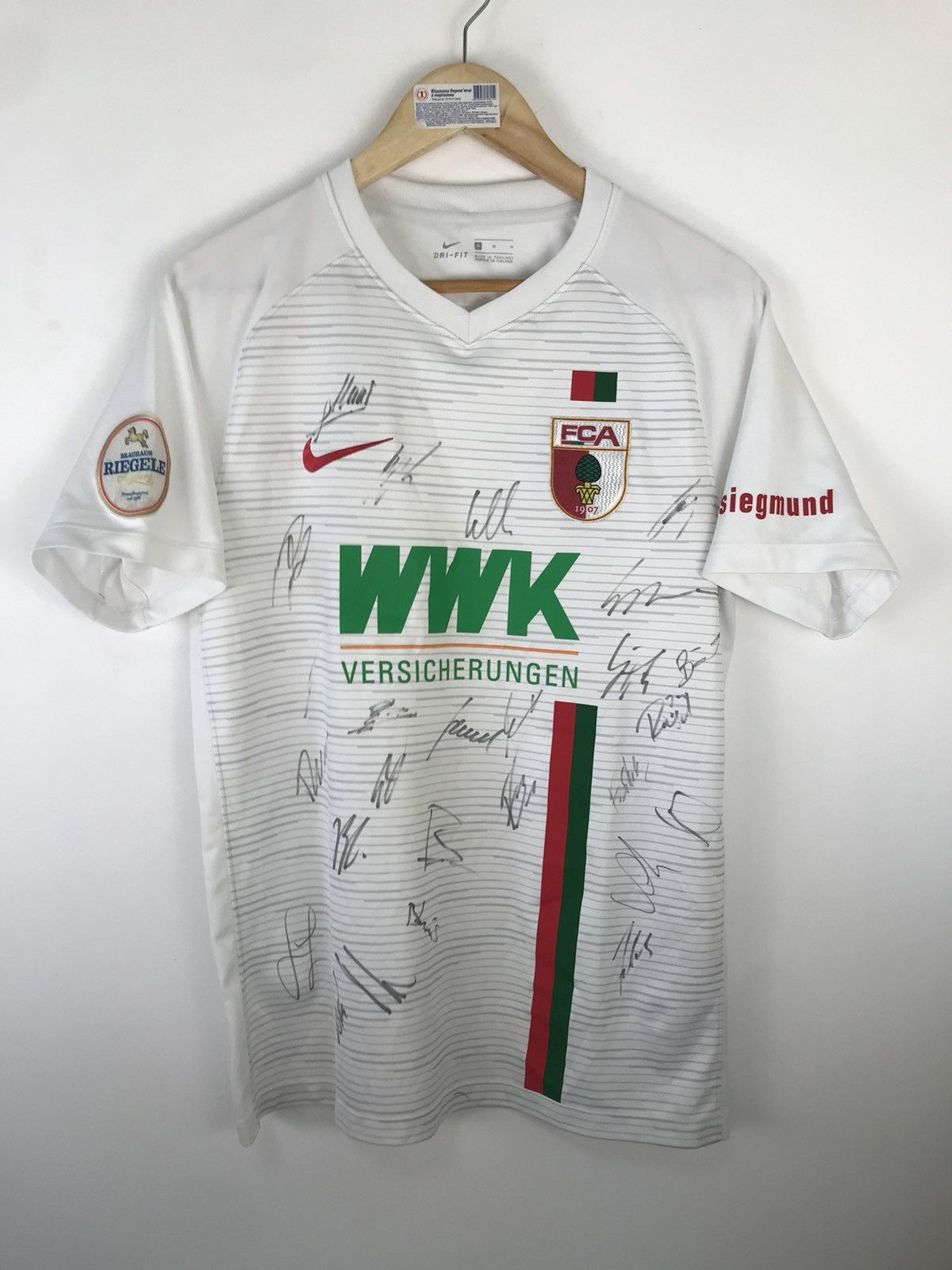 Nike AUGSBURG 2018 2019 HOME FOOTBALL JERSEY NIKE 894355-043,M Size US M / EU 48-50 / 2 - 1 Thumbnail