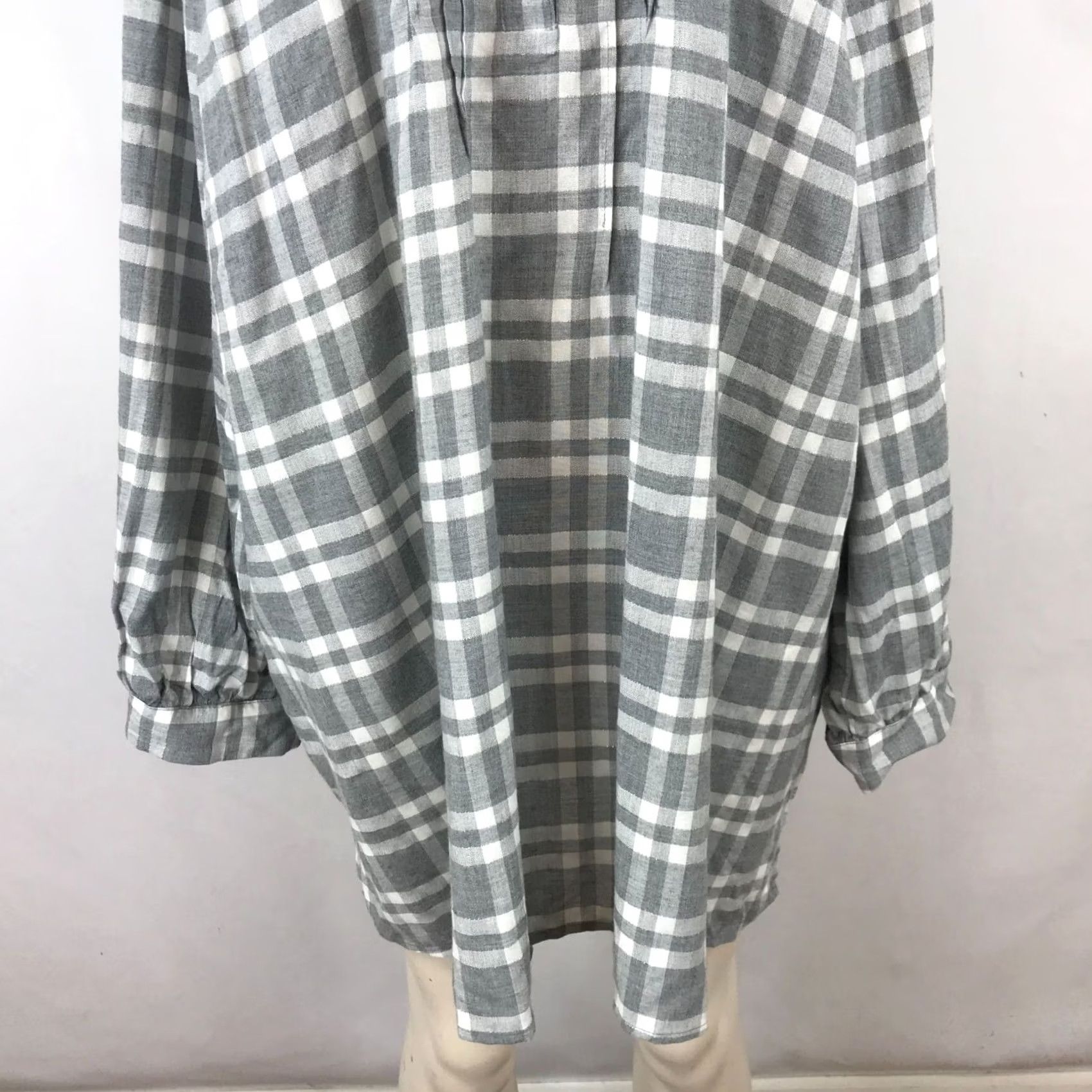 Vintage LANE BRYANT Tunic Top Womens 22/24 Gray Long Sleeve Button Round Neck Size 3XL / US 20-22 - 3 Thumbnail
