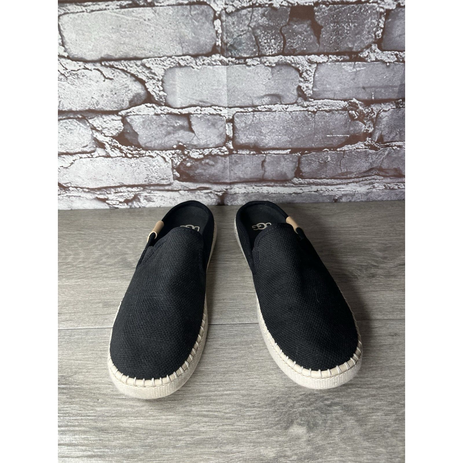 Ugg Ugg Black Delu Sneakers Canvas Slip On Mules Shoes Women’s S Size US 6 / IT 36 - 14 Thumbnail