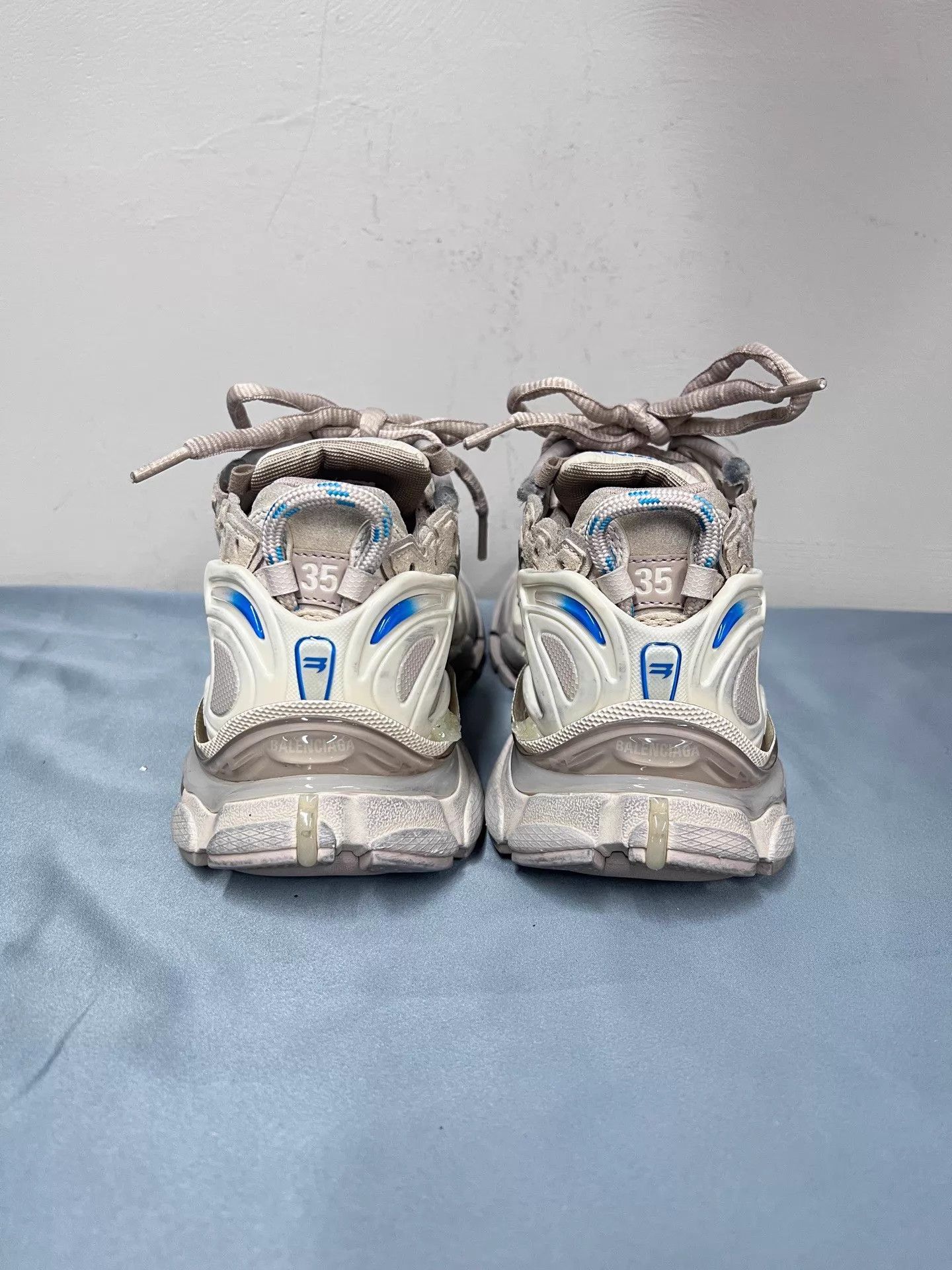 Balenciaga Balenciaga Runner Distressed Gray Blue 35 2x Worn Size US 5 / IT 35 - 3 Thumbnail