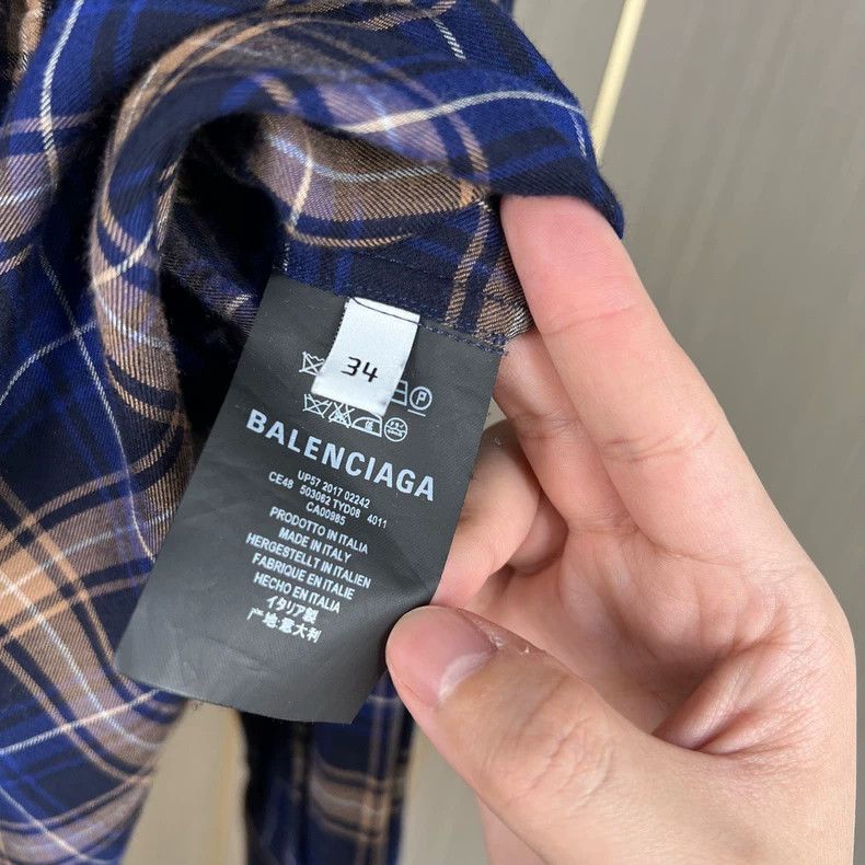 Balenciaga Balenciaga size 34 Gold Button Plaid Shirt Size M / US 6-8 / IT 42-44 - 6 Thumbnail