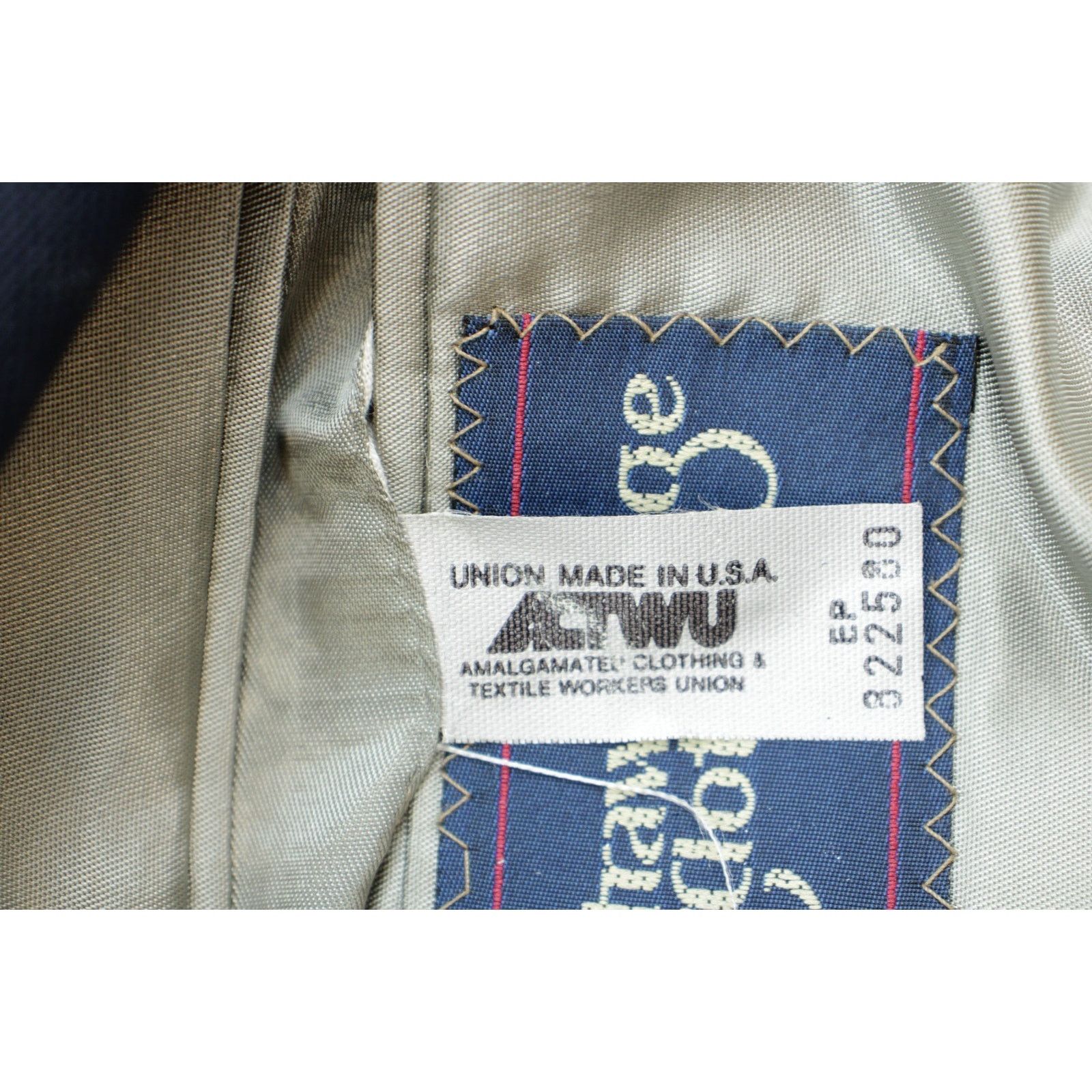 Chaps Ralph Lauren Chaps Ralph Lauren Blazer 42R Mens Navy Golden Buttons Size 42R - 8 Thumbnail