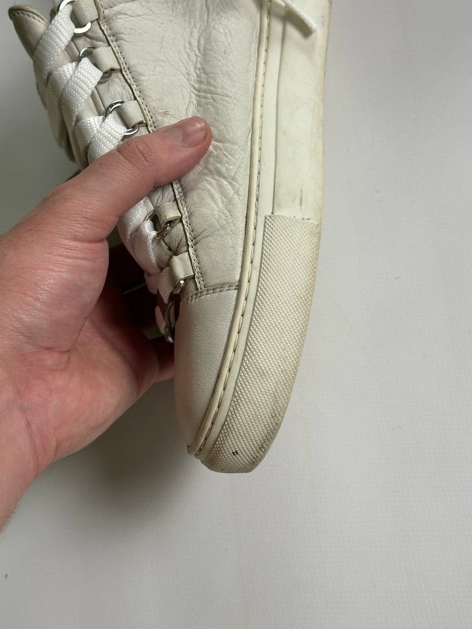 Balenciaga Balenciaga Arena Cracked Opium Leather Opium White Shoes Size US 7.5 / EU 40-41 - 6 Thumbnail