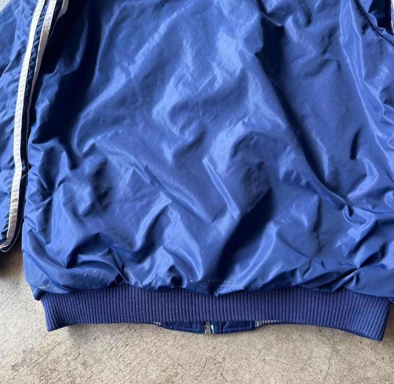 Adidas Vintage adidas windbreaker 2 in 1 can be turned inside out Size US L / EU 52-54 / 3 - 3 Thumbnail