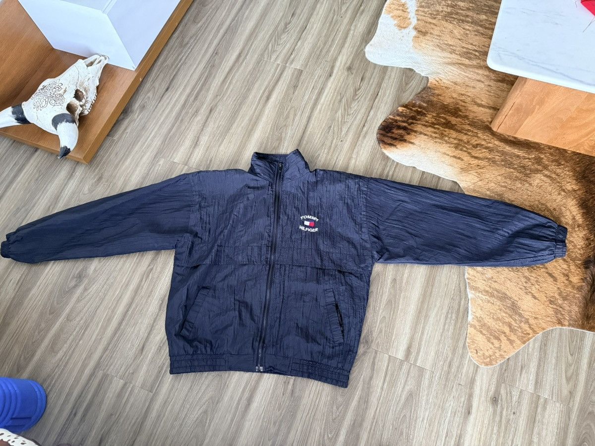 Tommy Hilfiger Tommy Hilfiger Vintage 90s Windbreaker Jacket Full Zip Size US XL / EU 56 / 4 - 1 Thumbnail