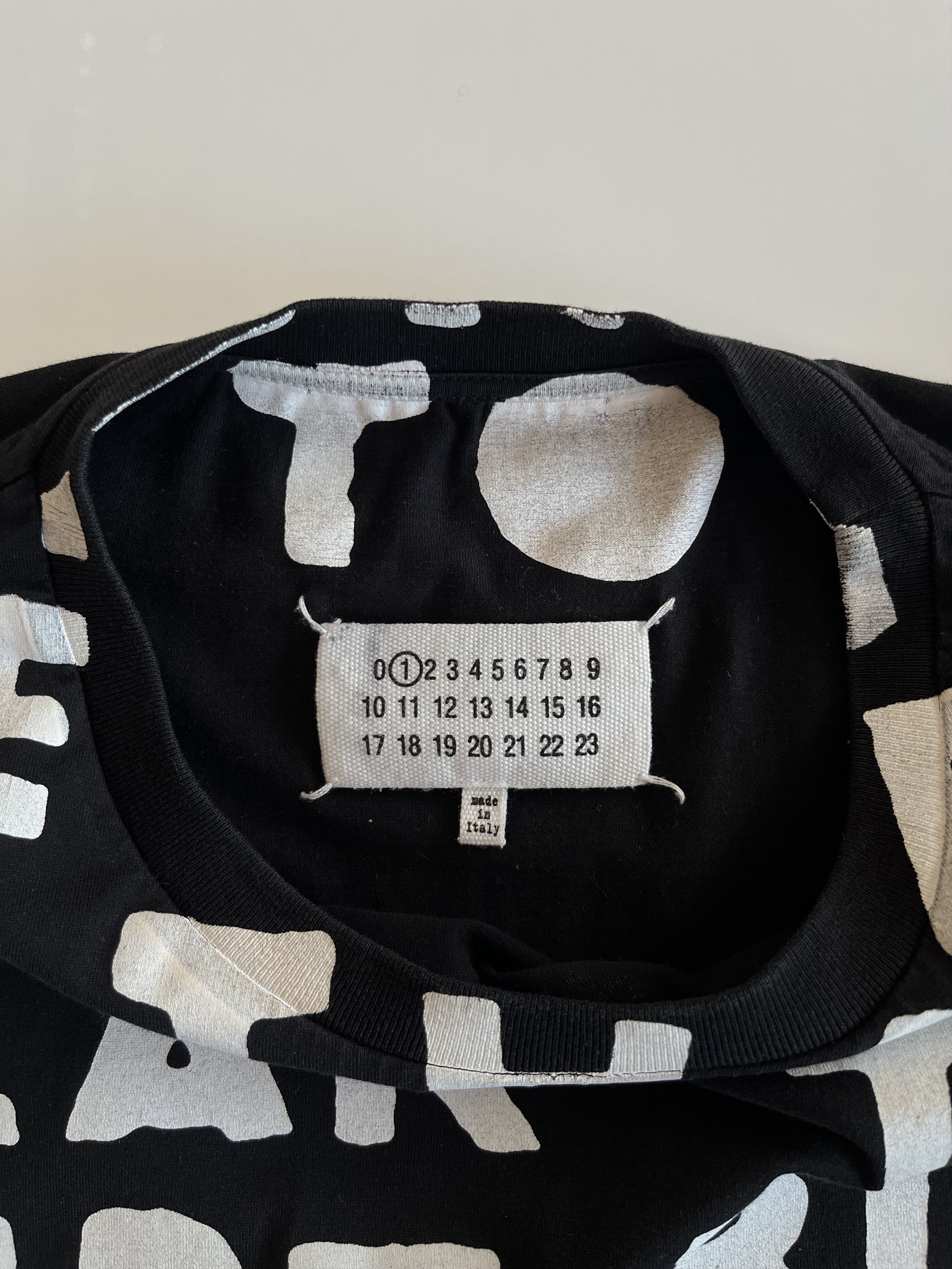 Maison Margiela Maison Margiela Aids Round Neck Pattern Line One Tee Size S / US 4 / IT 40 - 3 Thumbnail