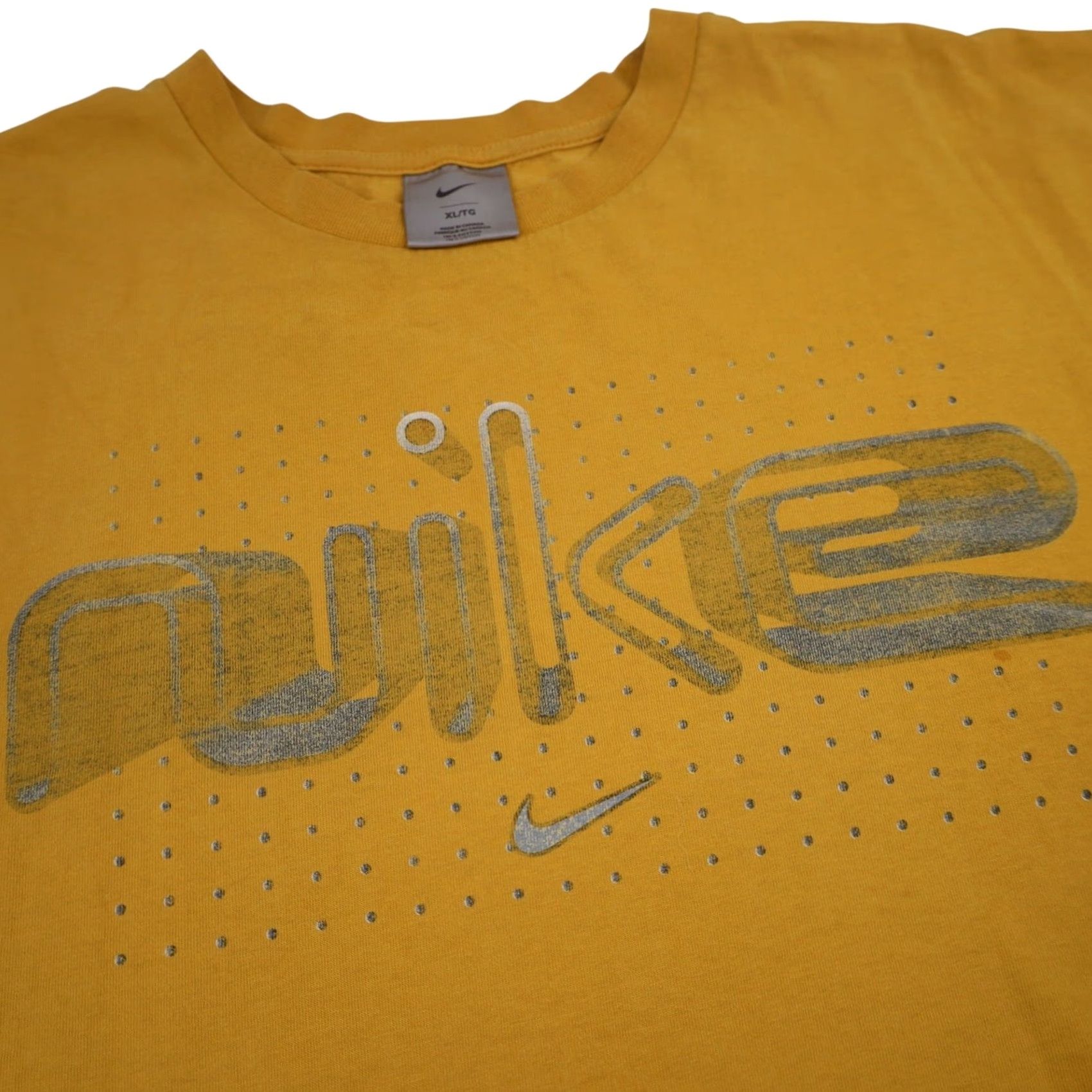 Nike VINTAGE Nike Mens XL T Shirt Yellow 3D Graphic Spellout Shirt Mens XL Yellow Nike Shirt 90s Size US XL / EU 56 / 4 - 5 Thumbnail