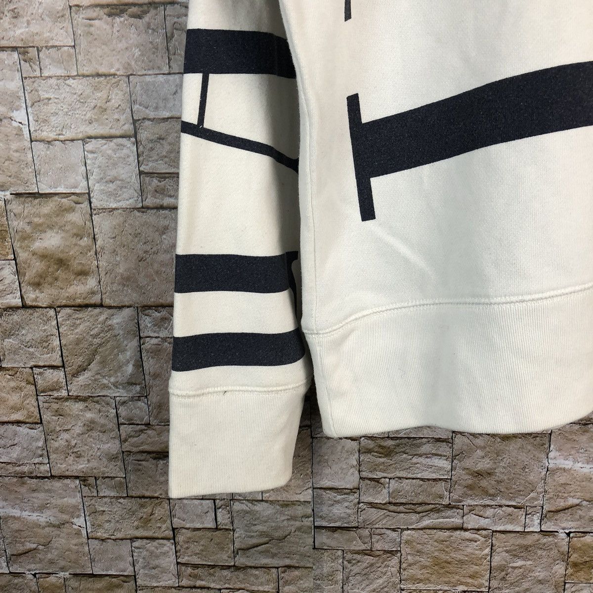 Gap DL Gap Big Font baggie White Hoodie sweatshirt #A378 Size US M / EU 48-50 / 2 - 7 Thumbnail