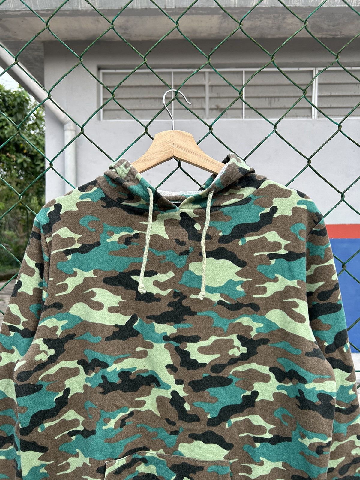 Vintage Vintage Panhard Camo Pullover Hoodie Size US L / EU 52-54 / 3 - 2 Thumbnail