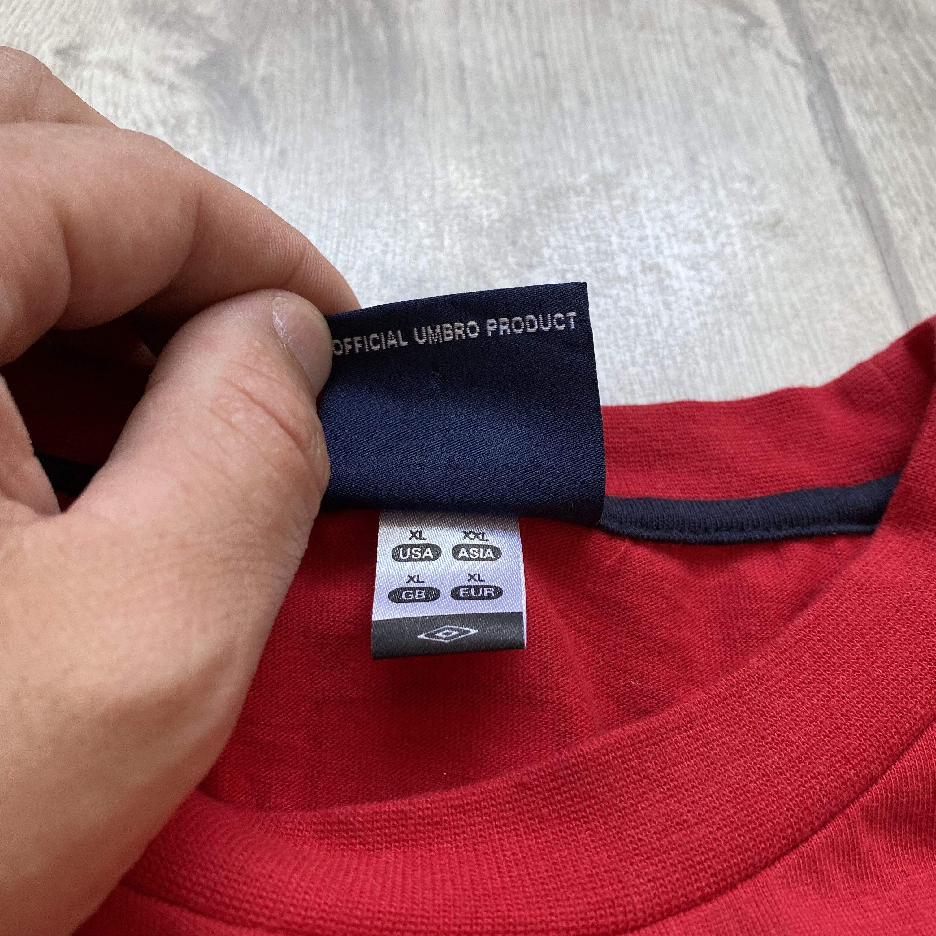 Umbro 🏴󠁧󠁢󠁥󠁮󠁧󠁿 Vintage Umbro England Soccer heavy tee logo Size US XL / EU 56 / 4 - 7 Thumbnail