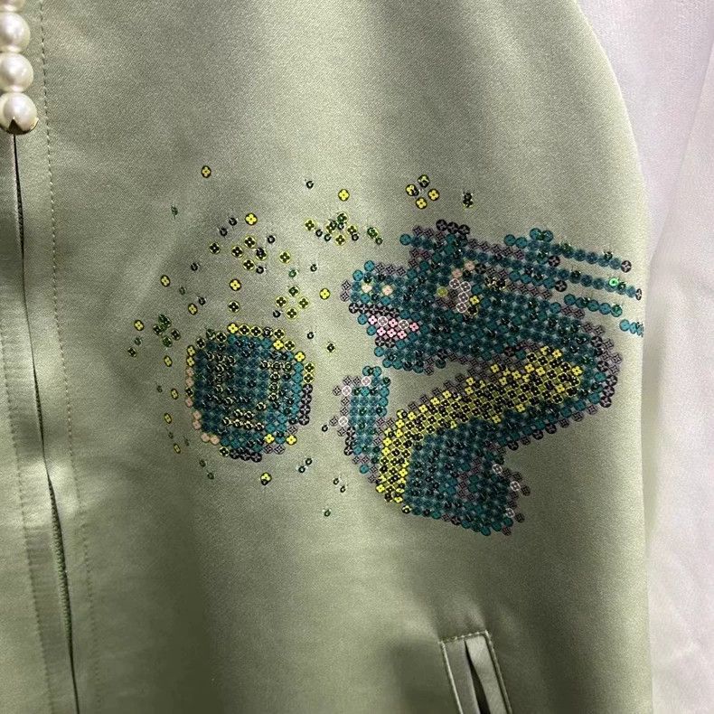 Louis Vuitton Louis Vuitton 24 new white and green embroidered mosaic dra Size US S / EU 44-46 / 1 - 4 Thumbnail