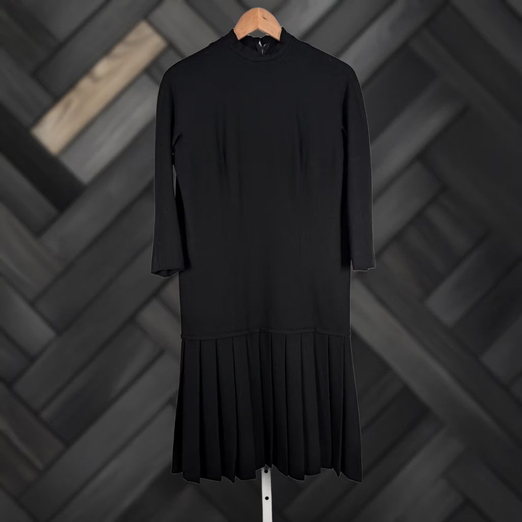 Guy Laroche VINTAGE Guy Laroche Boutique Wool Fleece Knit Mod Dress Flapper Revival 1960s 36 Black Size XS / US 0-2 / IT 36-38 - 1 Thumbnail