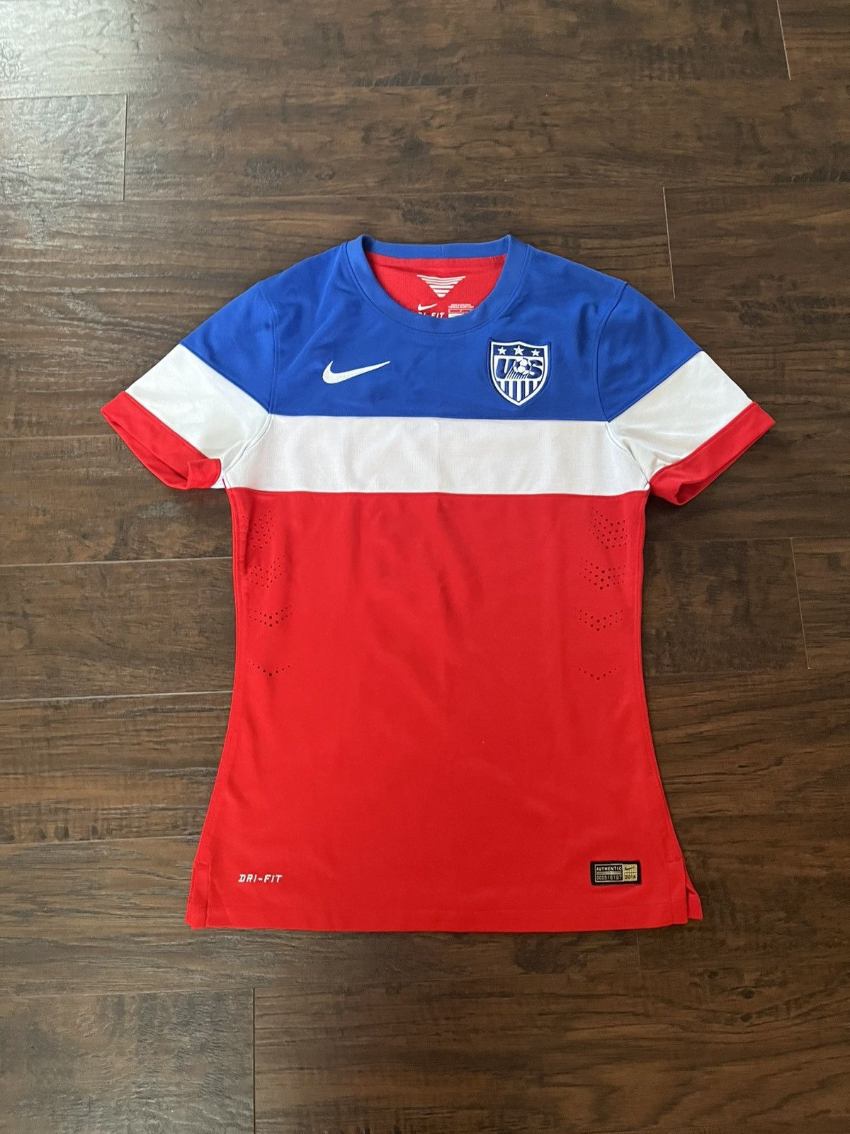 Nike PLAYER ISSUE 2014 usa men’s away kit small Size US S / EU 44-46 / 1 - 1 Thumbnail