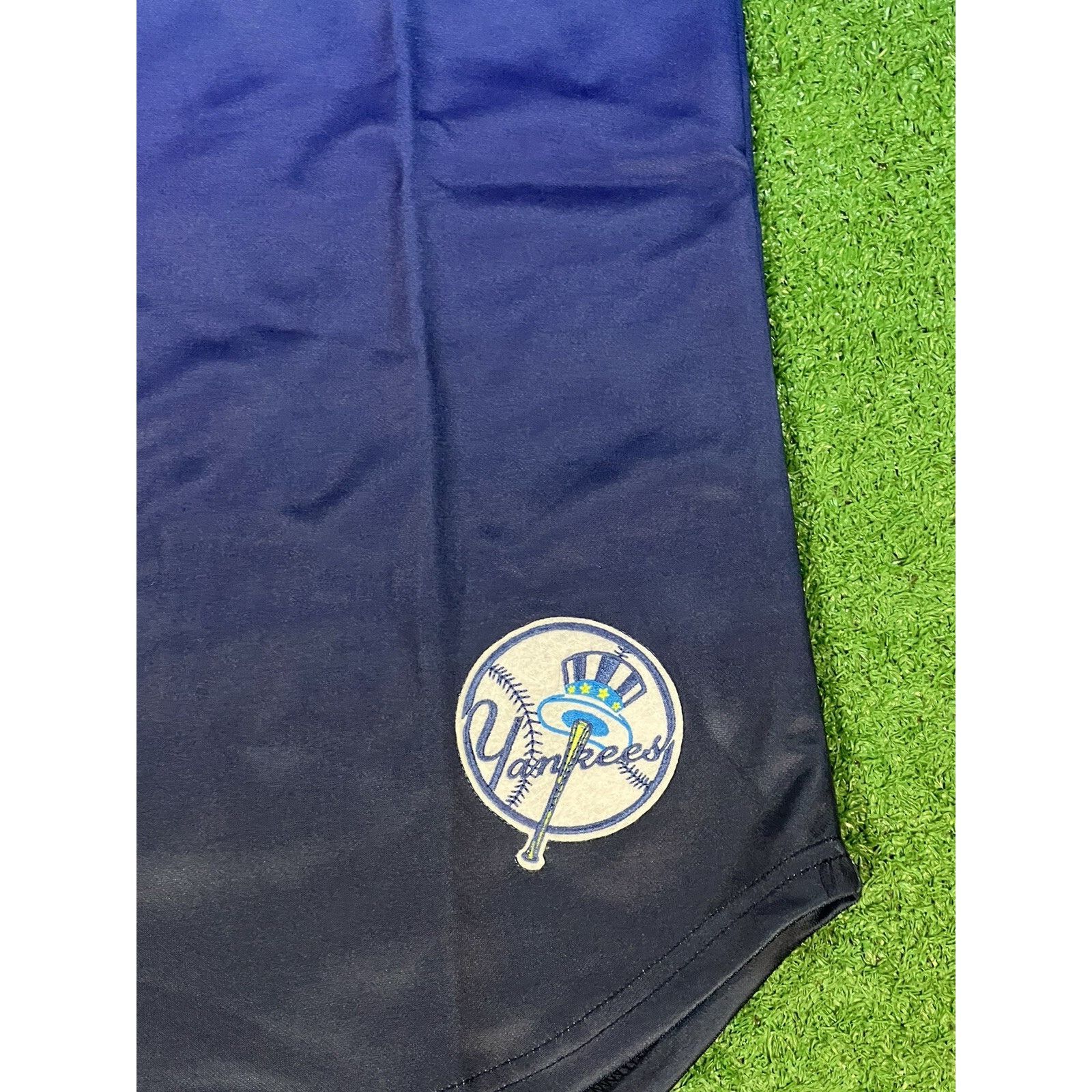 Pro Standard New York Yankees Pro Standard MLB Pullover Shirt Mens Size S Size US S / EU 44-46 / 1 - 2 Thumbnail