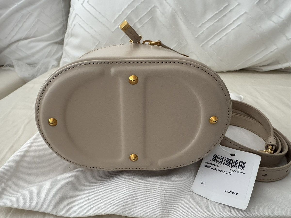 Dior Dior CD Signature Oval Camera Bag Beige Size ONE SIZE - 3 Thumbnail