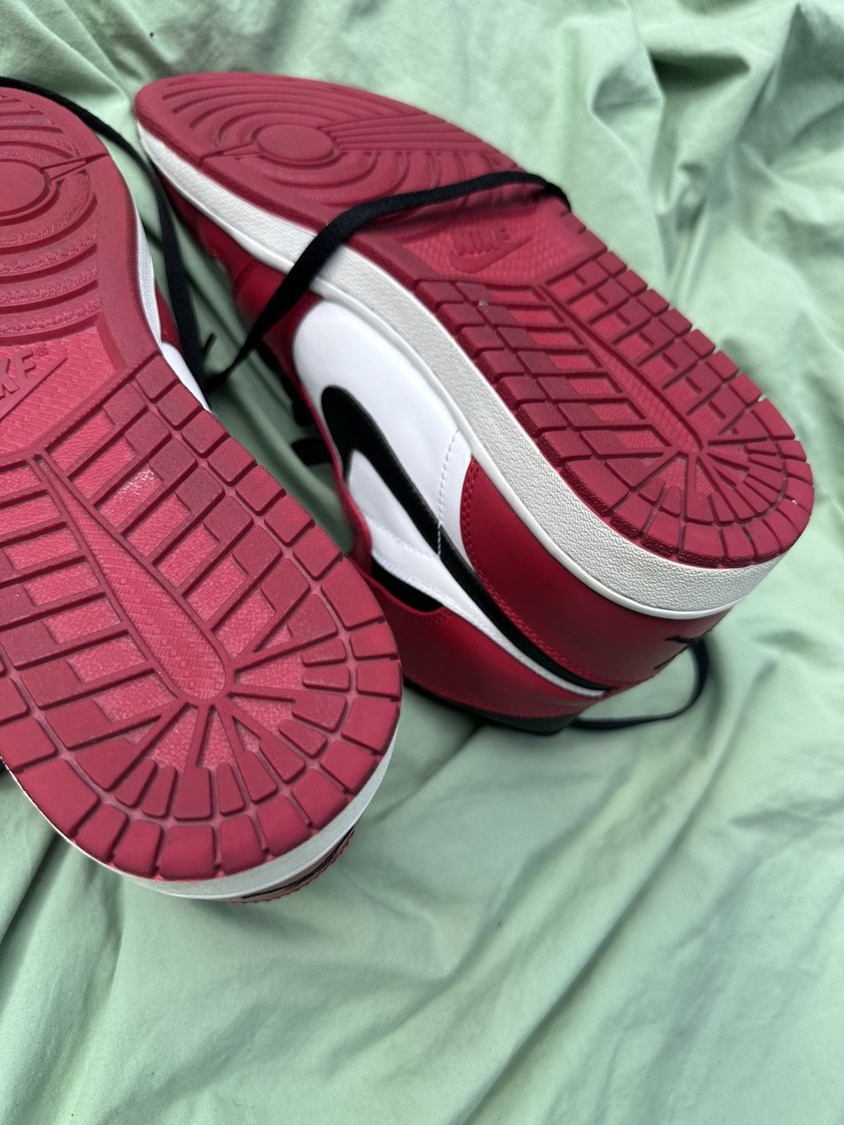 Jordan Brand Air Jordan 1 Chicago 2012 sz12 Size US 12 / EU 45 - 7 Thumbnail