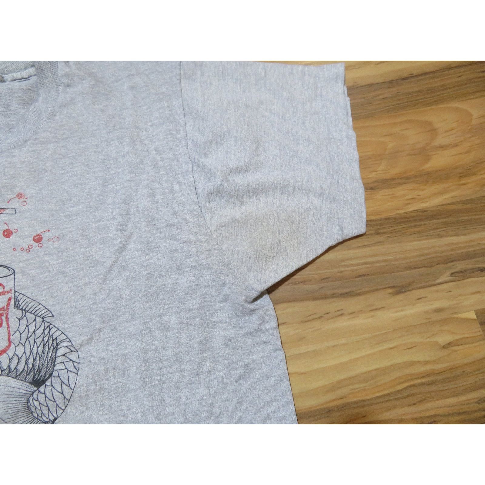 Other Cherry Carp Minnesota Gray Red T-shirt Sz M 1980s Size US M / EU 48-50 / 2 - 4 Thumbnail
