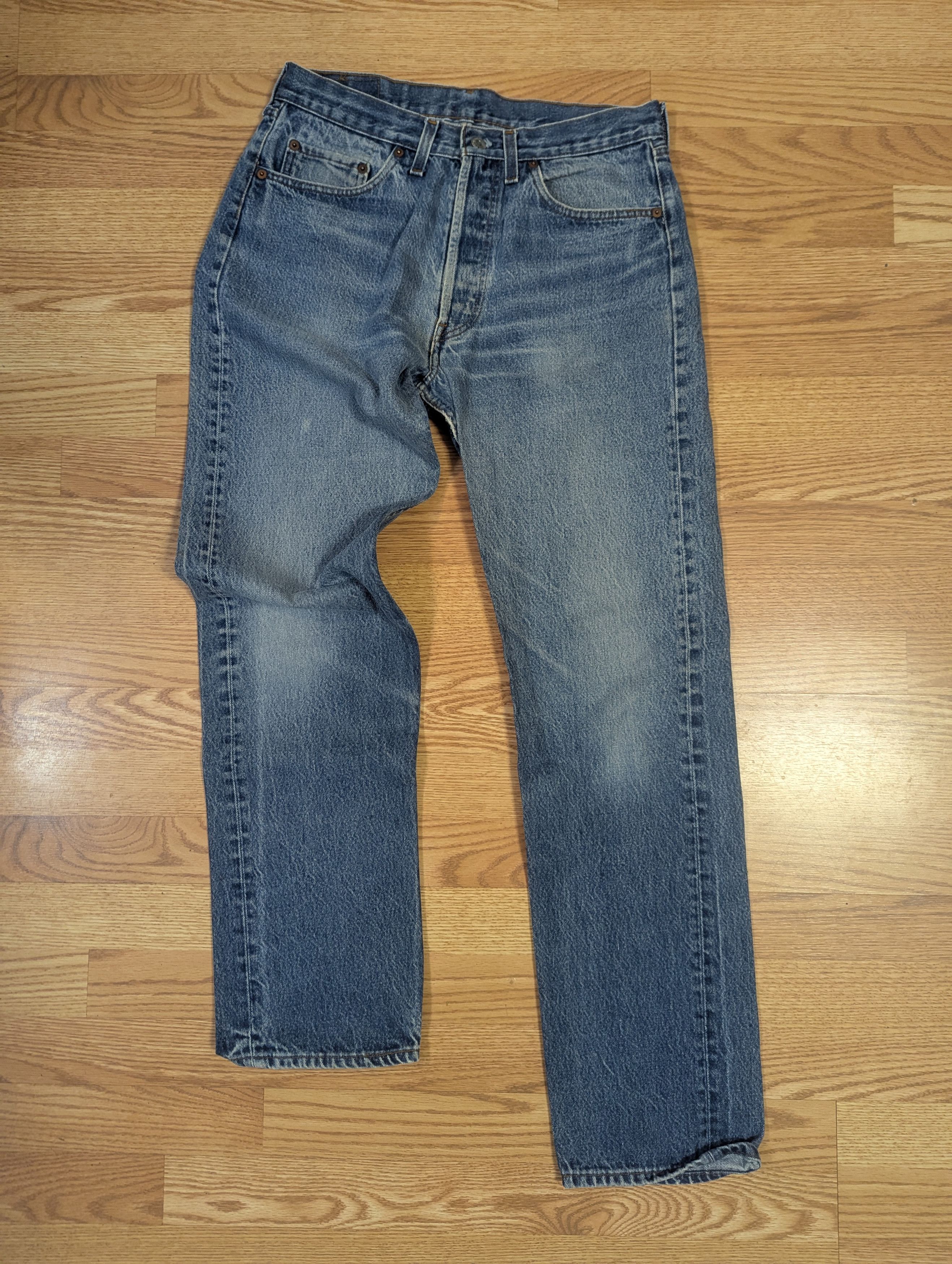 Jean × Levi's × Vintage Vintage Levis 501 Jeans Faded Blue Denim Size US 32 / EU 48 - 1 Thumbnail