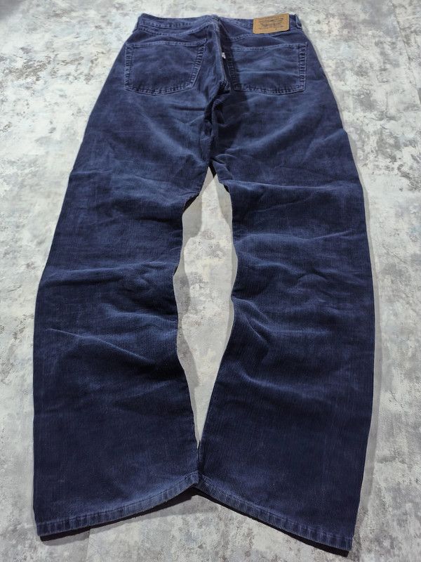 vintage 96 made in italy levis corduroy 551 white tab 31x32