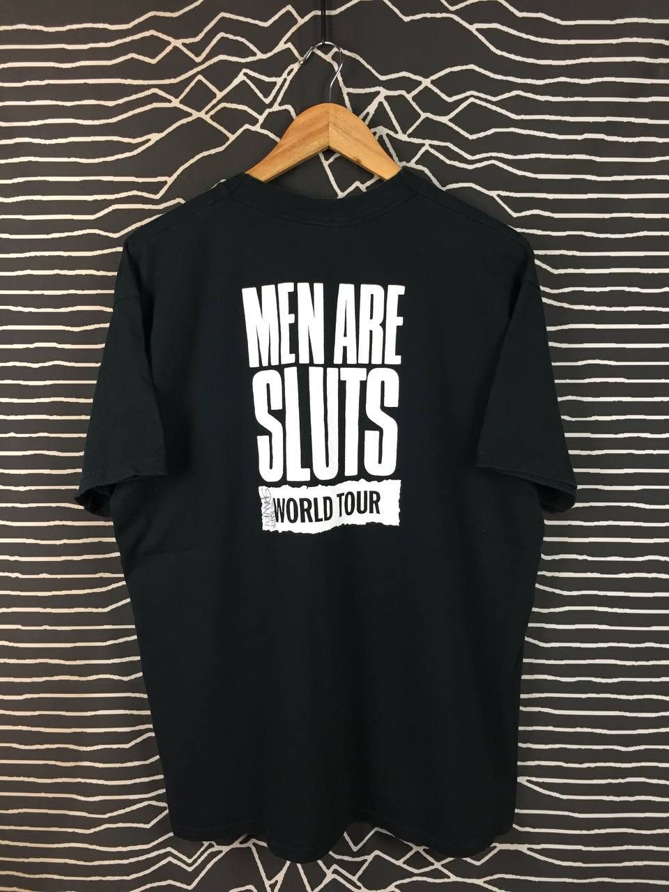 Vintage Vtg I've Been Spanked Men Are Sluts World Tour Novelty Tee Size US XL / EU 56 / 4 - 1 Thumbnail