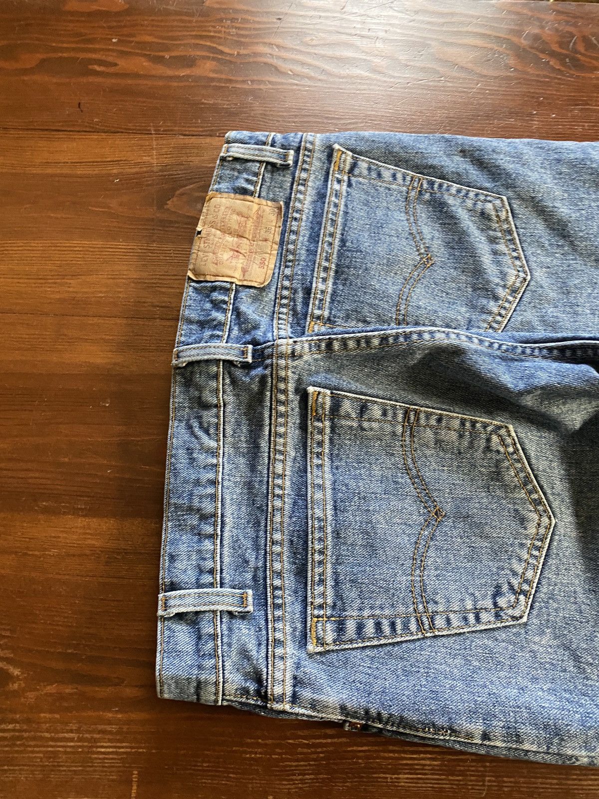 Levi's Vintage 1993 Levi’s 550 Relaxed Fit Blue Denim Jean 35x30 Size US 35 - 7 Thumbnail