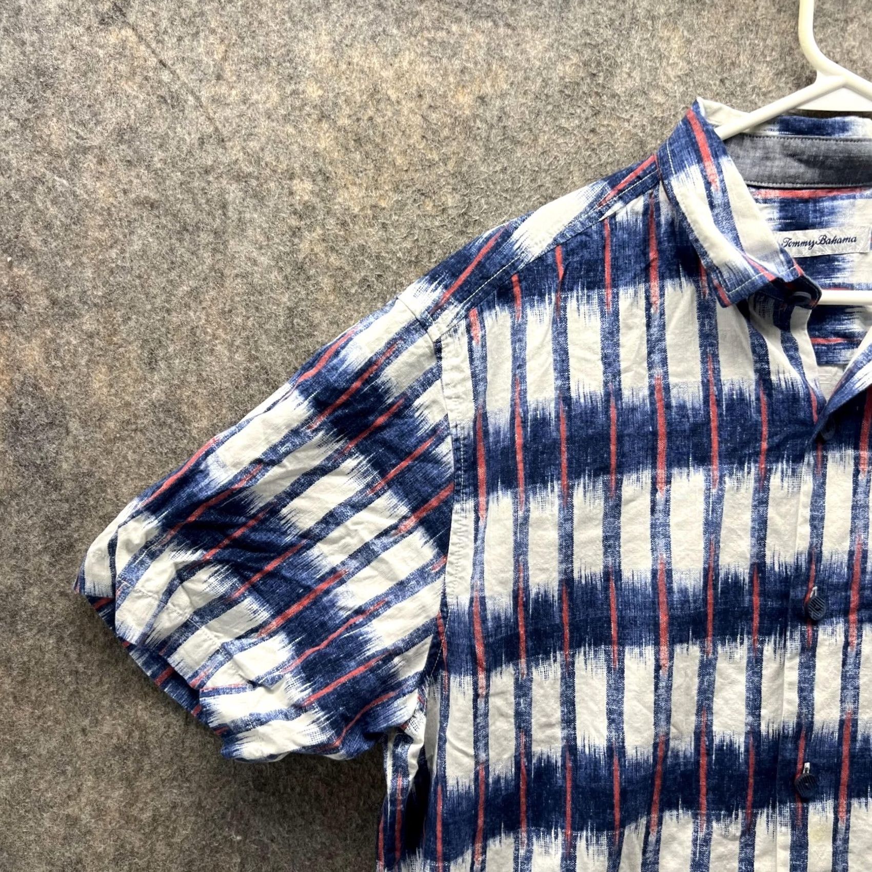 Tommy Bahama VINTAGE Tommy Bahama Shirt Men Medium Adult Blue White Button Down Silk Short Sleeve Shirt Size US M / EU 48-50 / 2 - 3 Thumbnail