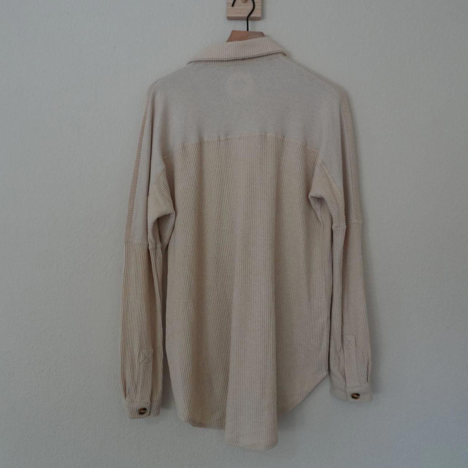 The North Face Theo Spence Shirt Women's XS Cream Button Down Front Pocket Size XS / US 0-2 / IT 36-38 - 5 Thumbnail