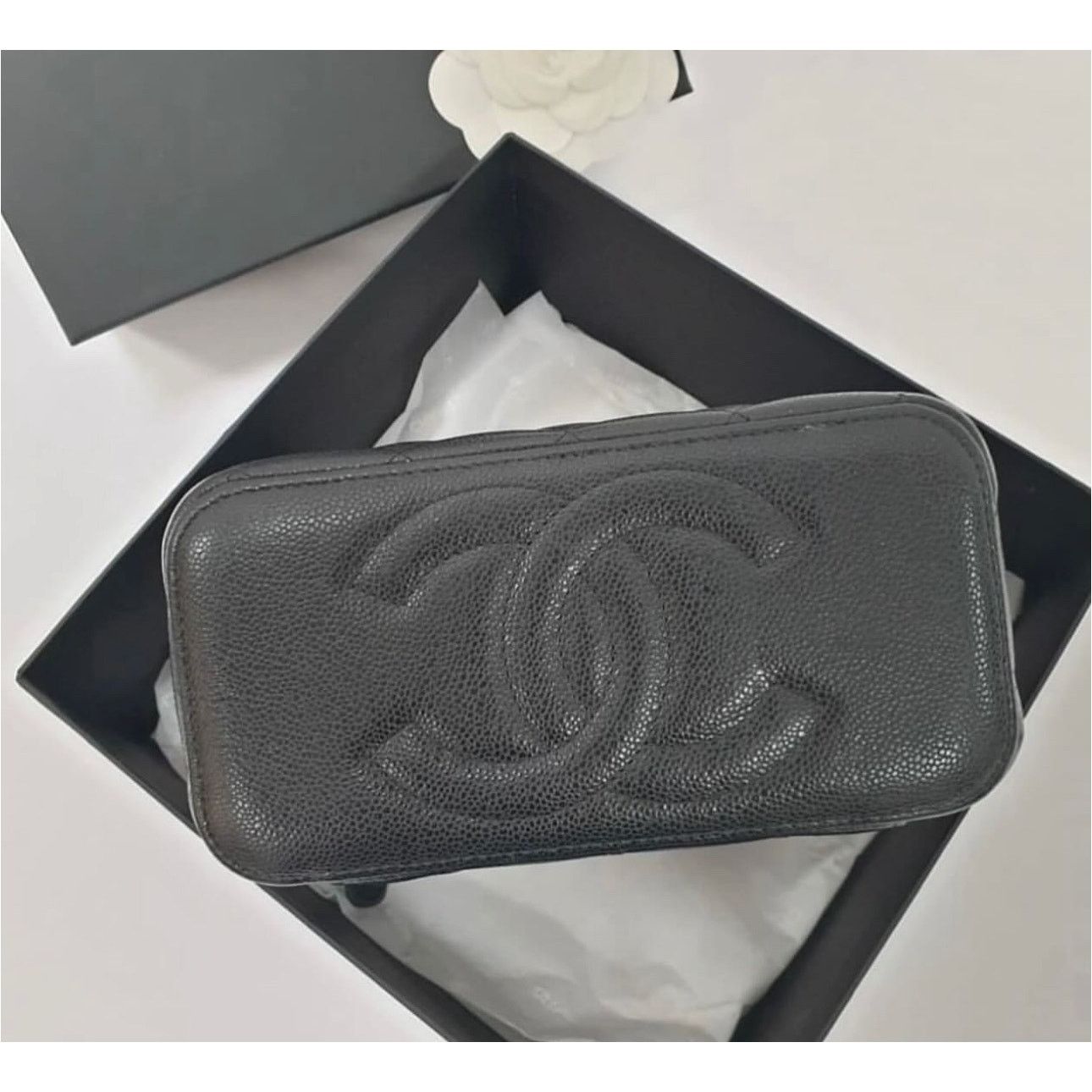 Chanel Chanel Caviar Small Chain Vanity Case. Size ONE SIZE - 4 Thumbnail