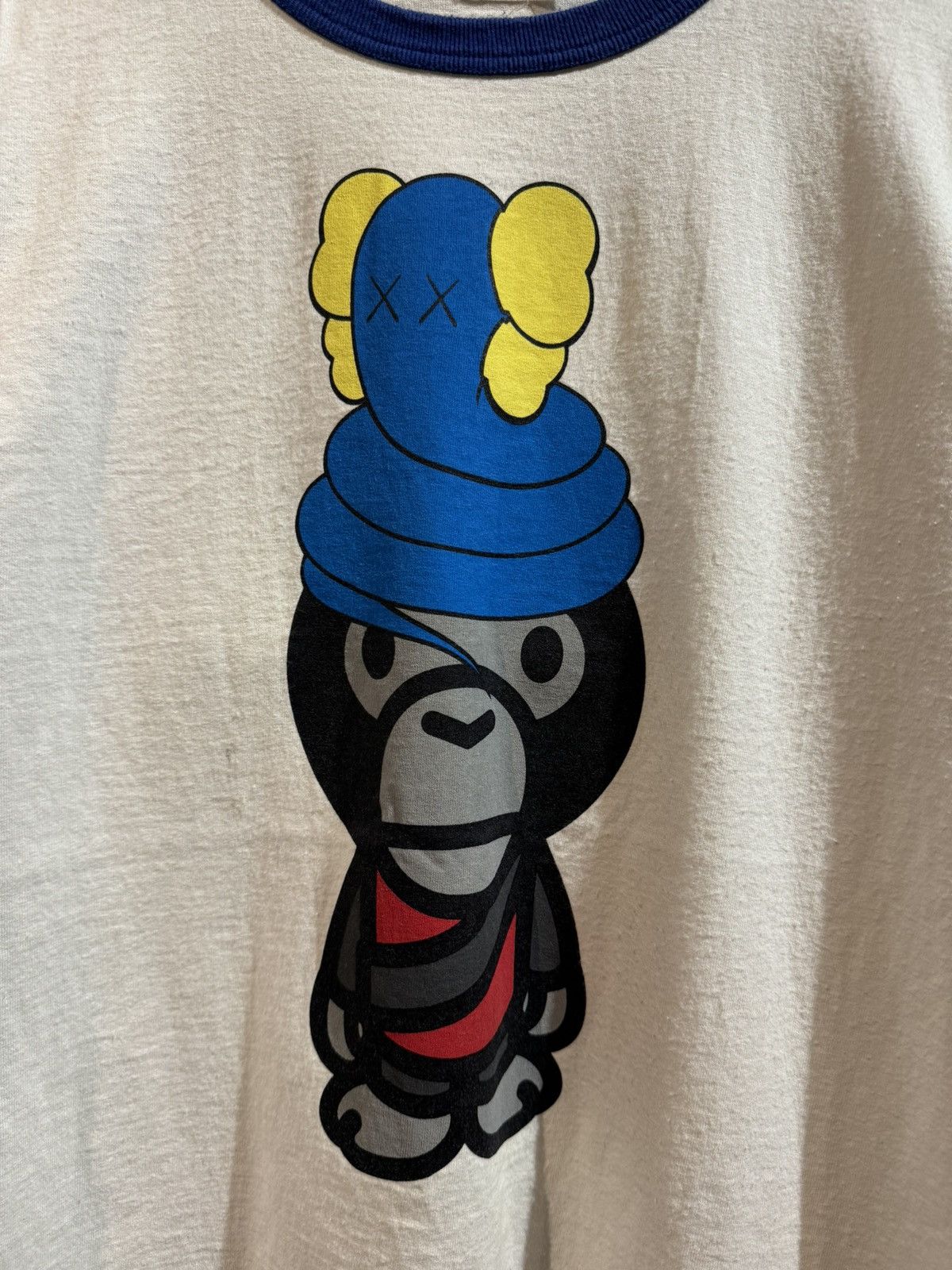 Bape × Kaws Vtg A Bathing Ape BAPE x Kaws Baby Milo Ringer White Tee Size US M / EU 48-50 / 2 - 2 Thumbnail