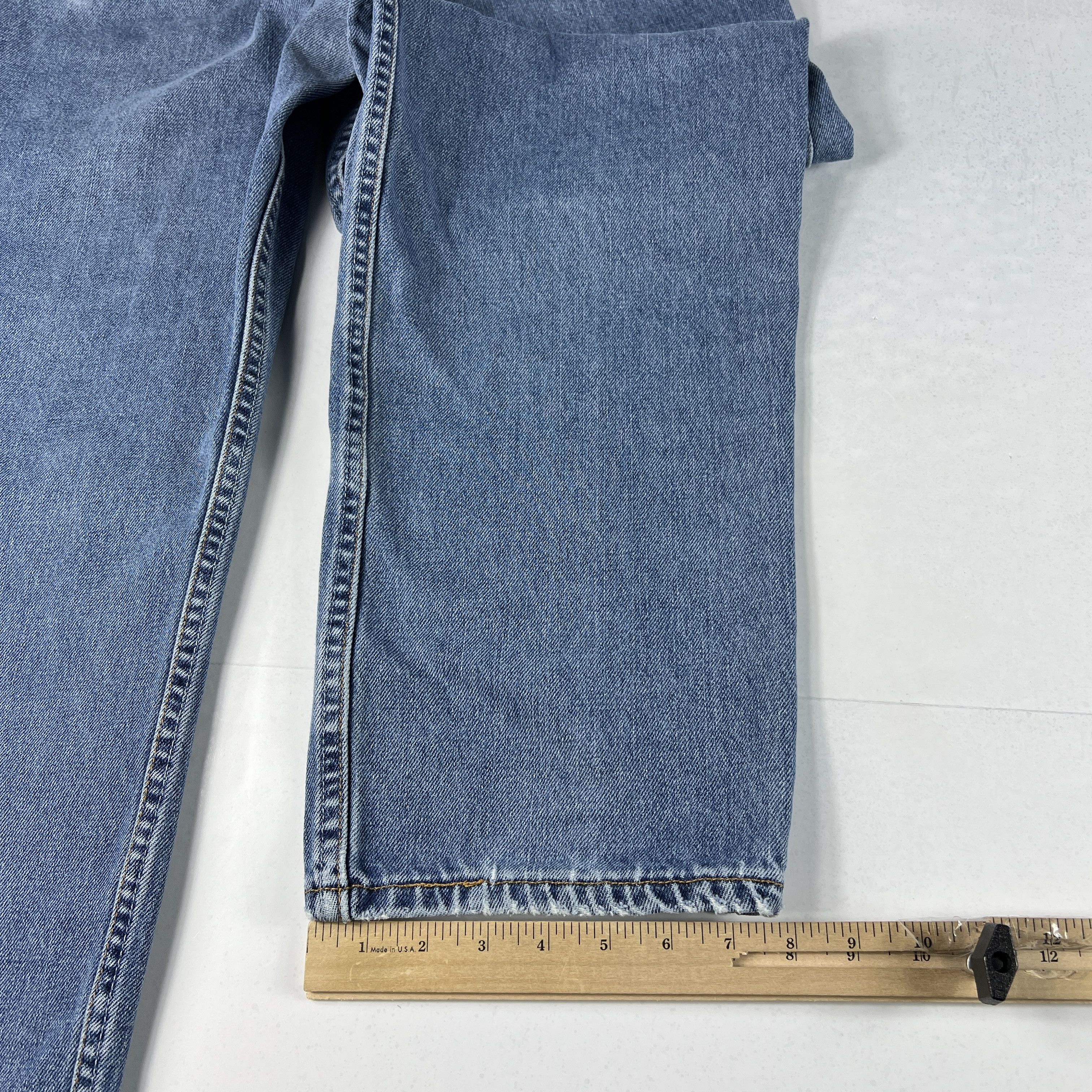 Levi's × Vintage Y2K Levi's Jeans 550 Relaxed Fit Blue Faded Cotton Denim Size US 35 - 17 Thumbnail