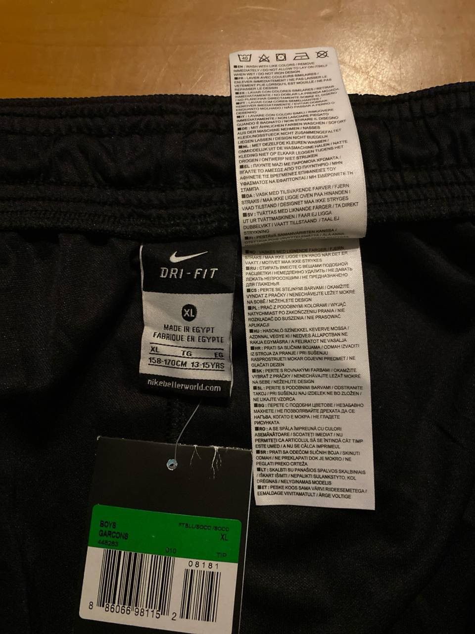 Nike Vintage Nike Training Swoosh Shorts Size US 30 / EU 46 - 10 Thumbnail