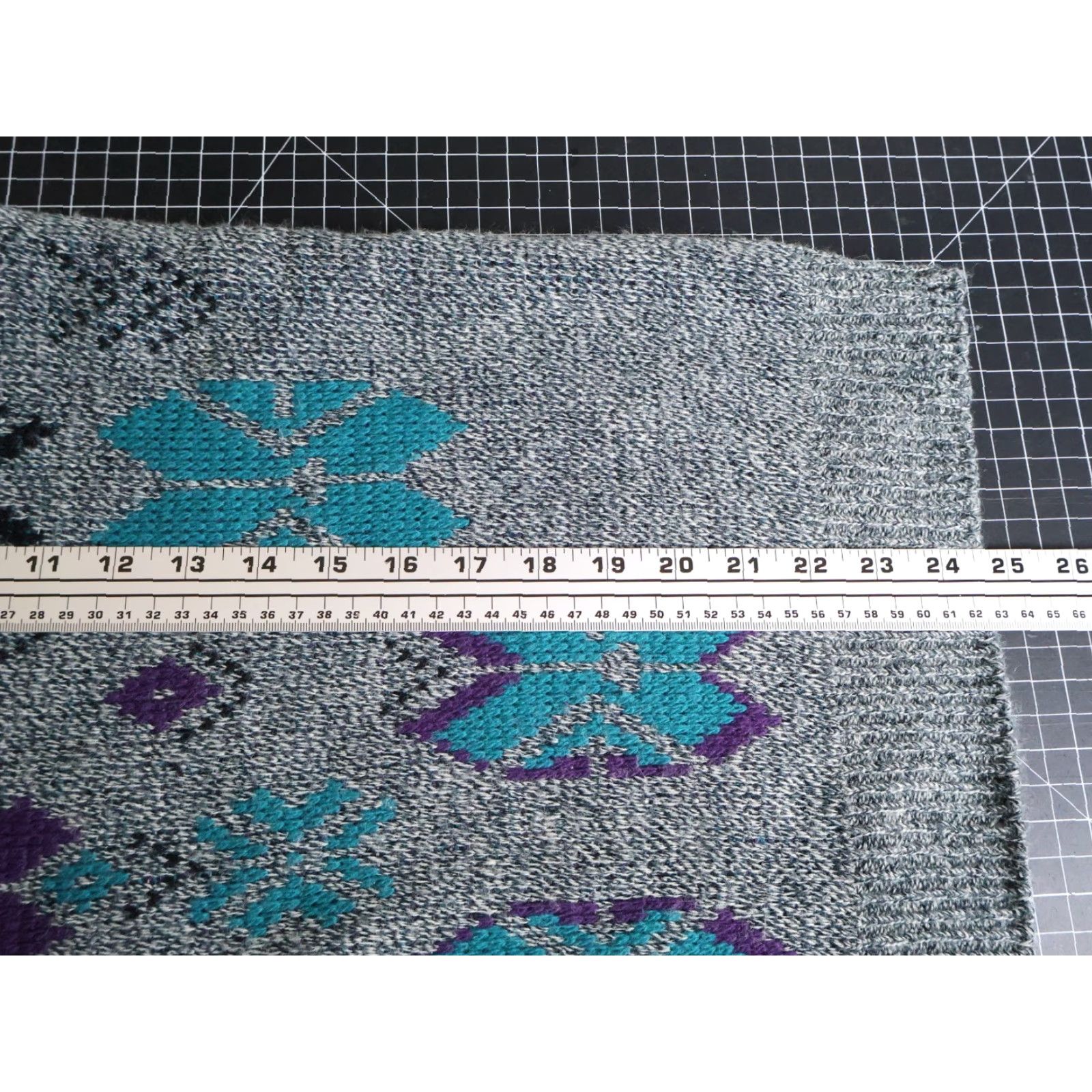 Vintage VINTAGE CC Sport Sweater Mens L Gray Geometric Acrylic Knit Pullover 90s Style Size US L / EU 52-54 / 3 - 6 Thumbnail